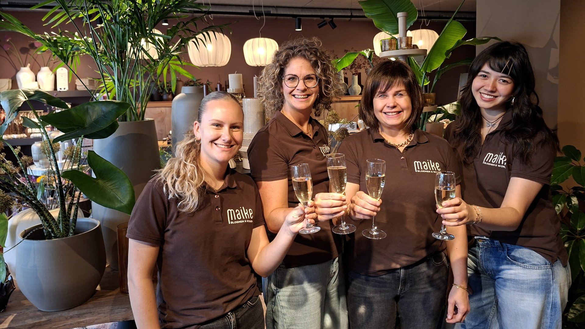 Maike Bloemen & Wonen viert haar zilveren jubileum