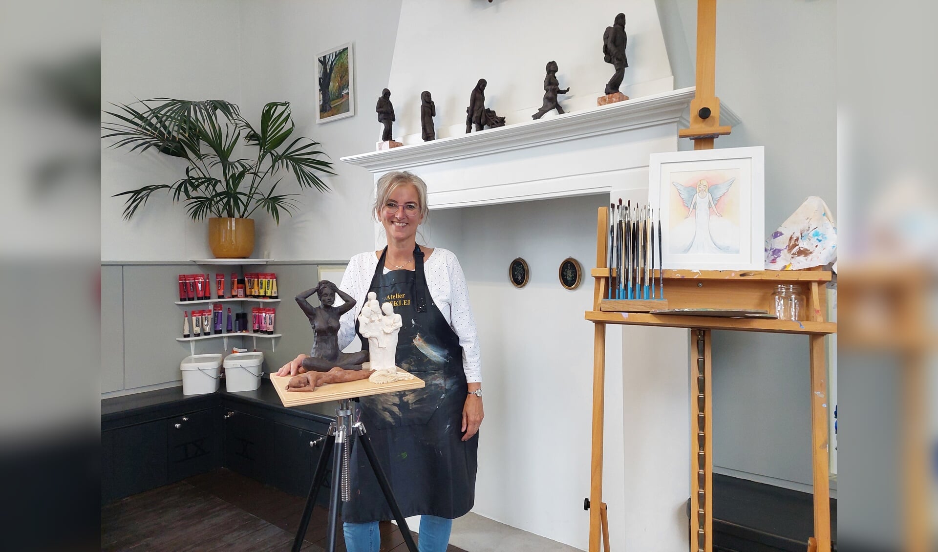 Open dag met expositie bij jubilerend atelier Zeeklei in stationsgebouw Krabbendijke