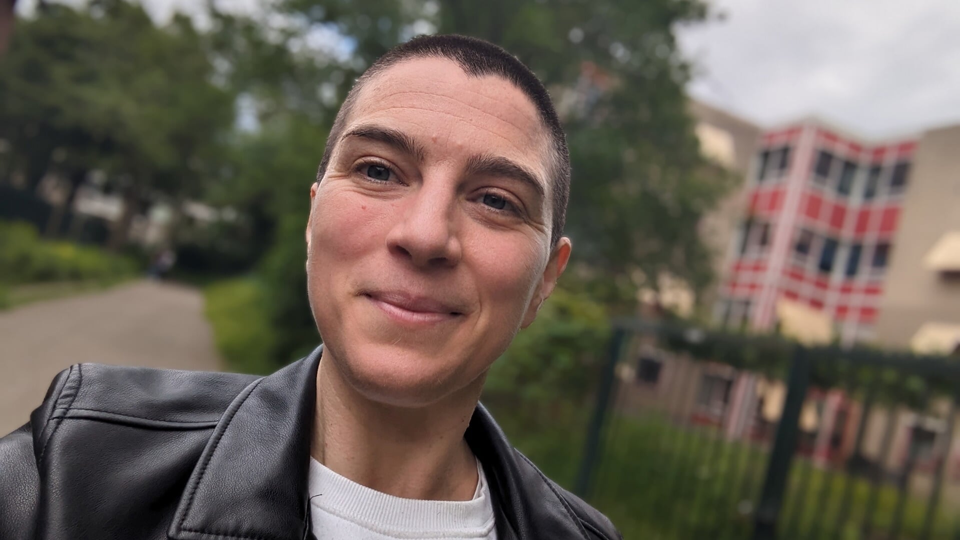 ‘Ik heb geen kanker. Ik ben gewoon naar de kapper geweest’ Adverteren Rotterdam De