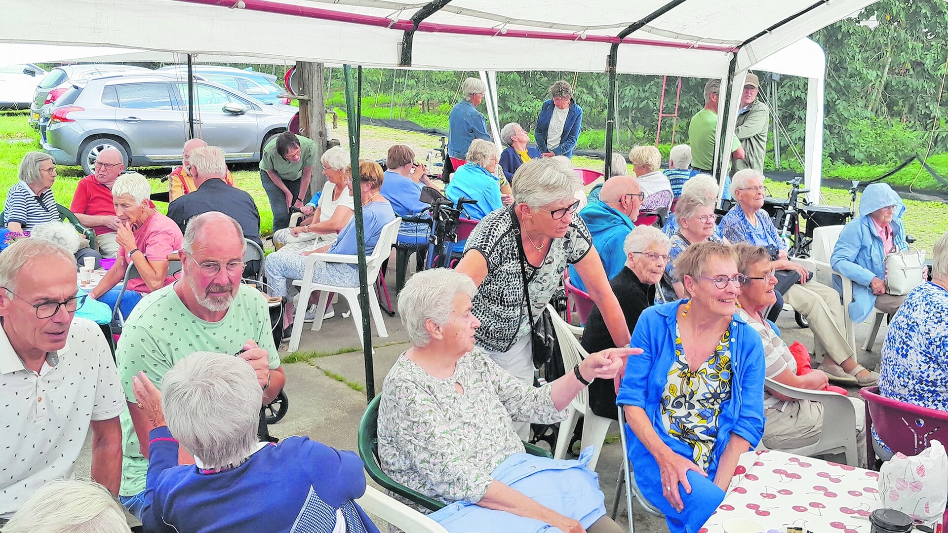 Met de Zonnebloem kersen eten in Hekendorp
