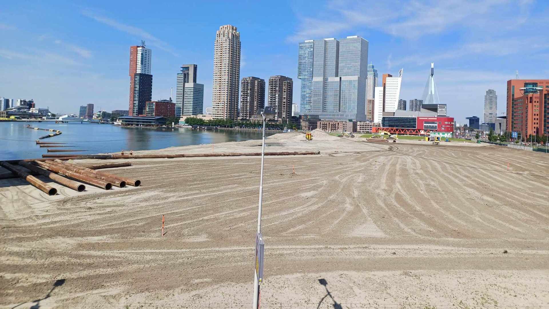 Morgen mag iedereen eenmalig het strand in de Rijnhaven op - Adverteren ...