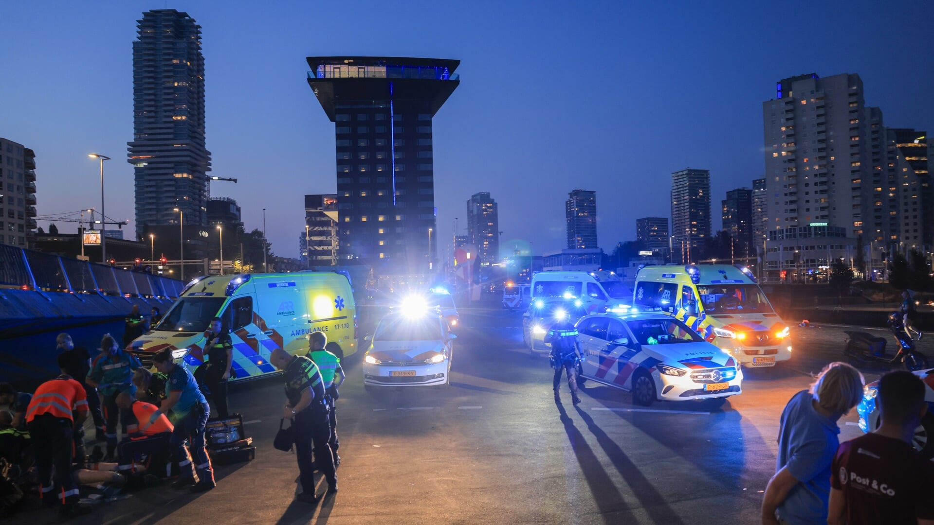 This is what we know now about the stabbing at the Erasmus Bridge – Advertising Rotterdam | De Havenloods