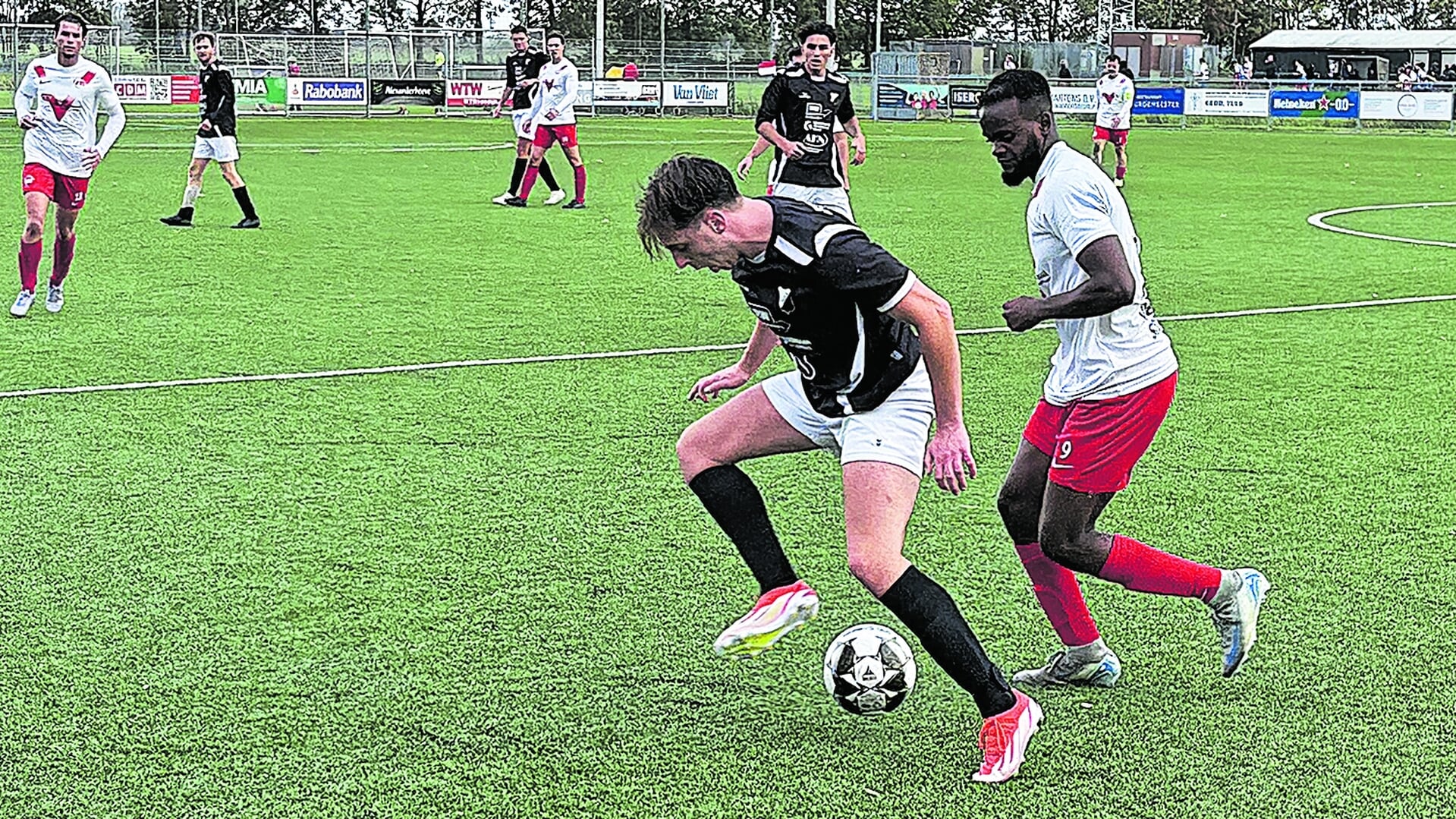 Linschoten wint derby tegen WDS met overtuigende score