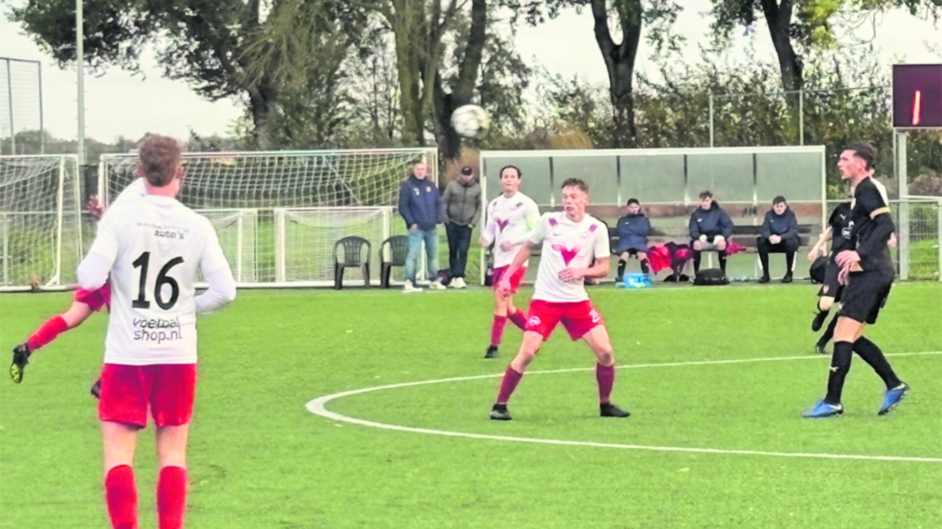 Slordige wedstrijd maar wel overwinning voor Linschoten