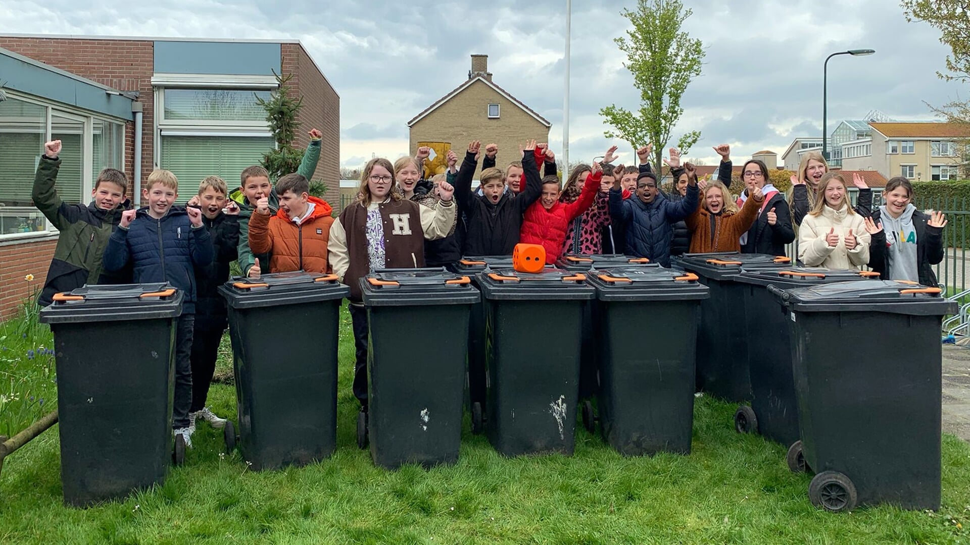 Leerlingen-van-deze-Thoolse-scholen-gaan-elektronisch-afval-inzamelen