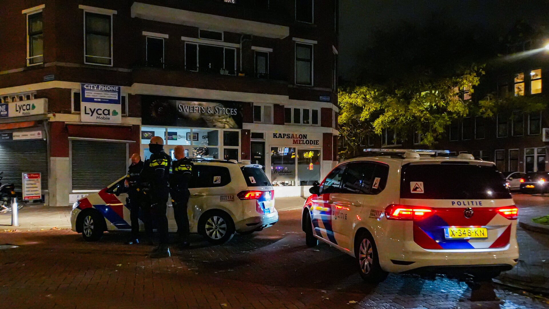 16-jarige jongen neergestoken op straat, met spoed naar ziekenhuis ...