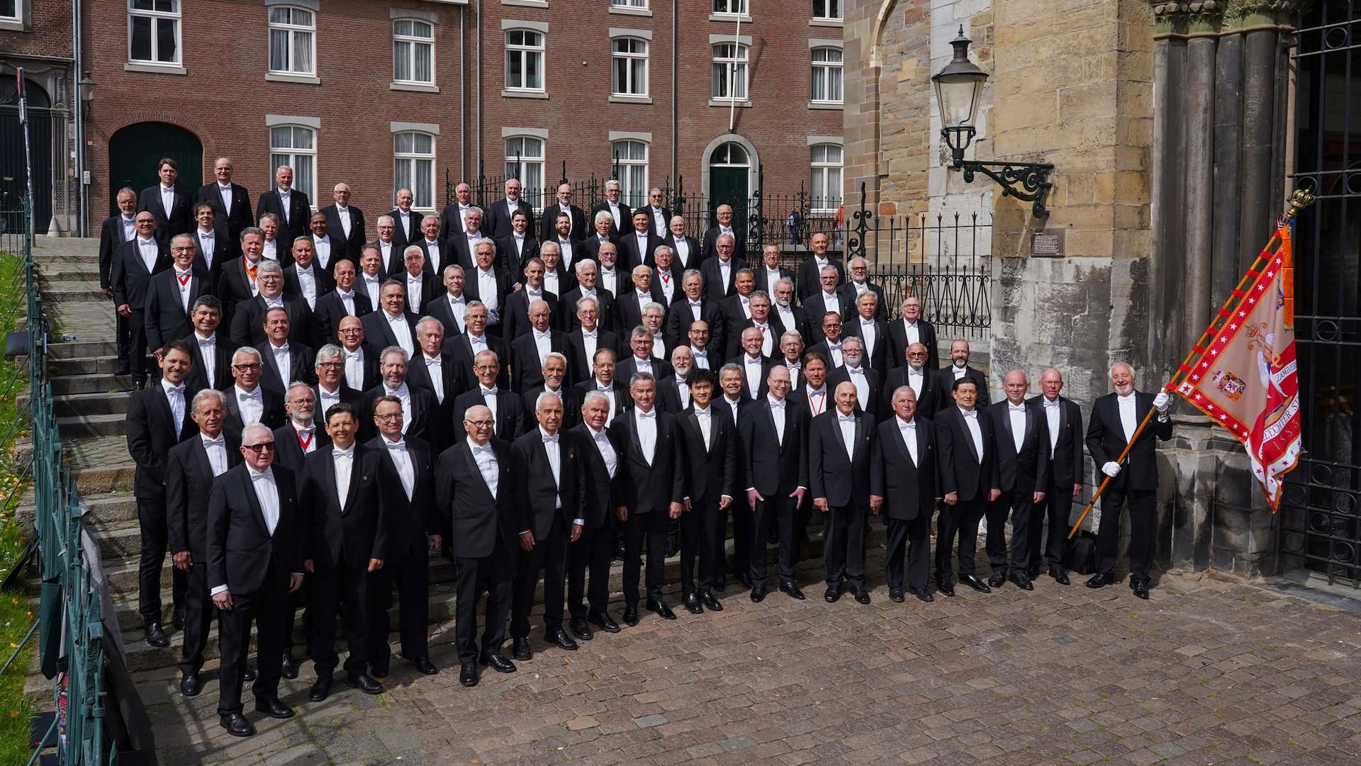 De Mastreechter Staar en Groot Mannenkoor Zwolle bundelen muzikale krachten