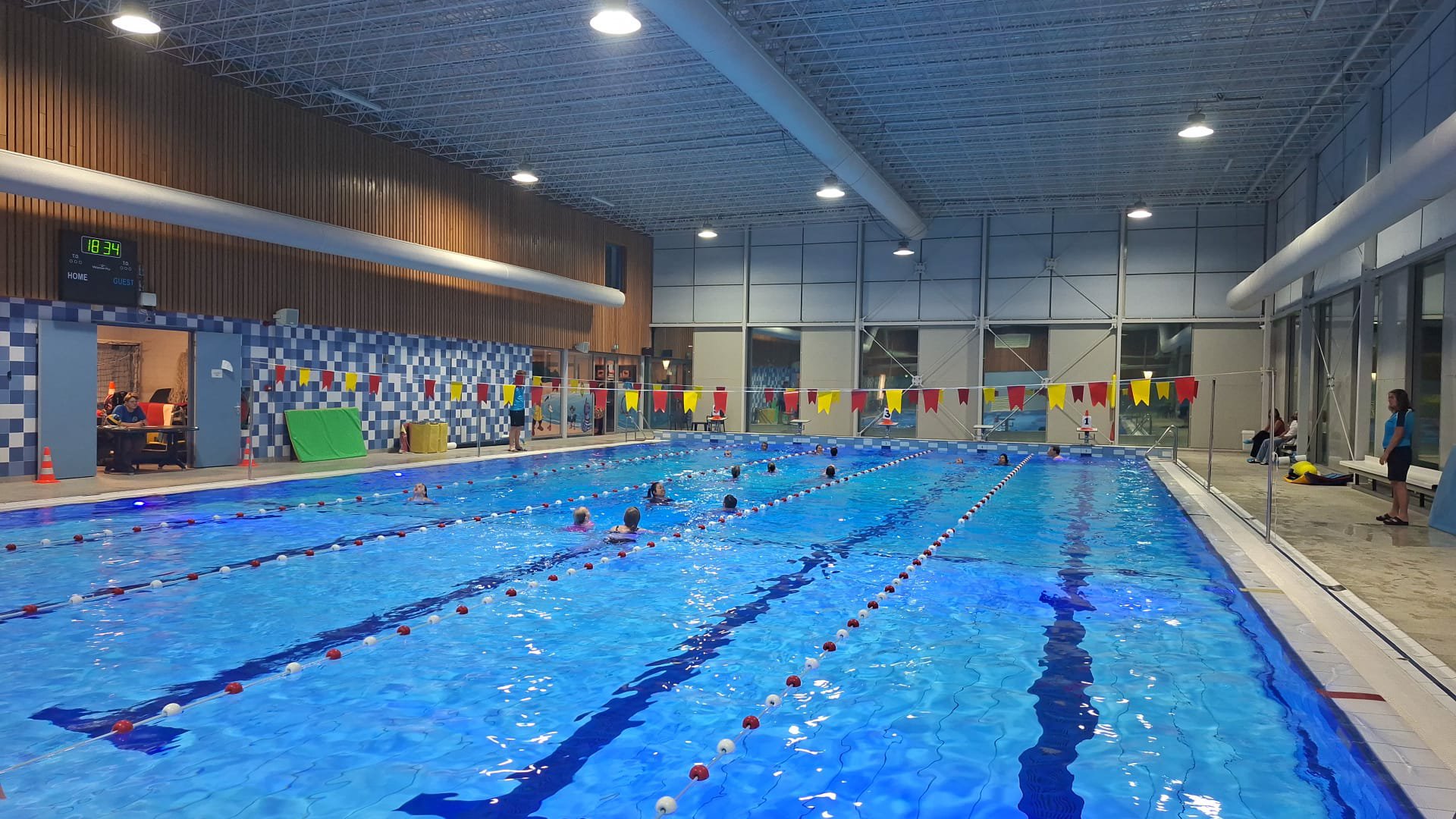 Start Zwem4Daagse bij Zwembad De Marke