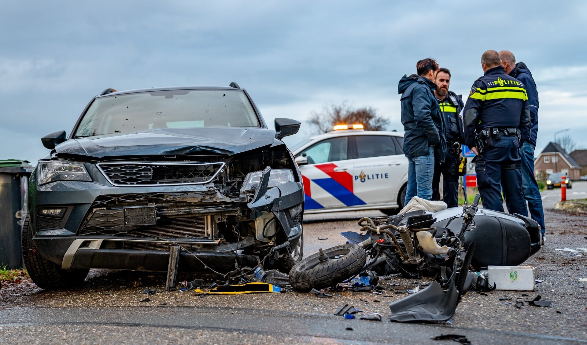 Scooterrijder Zwaargewond Na Ongeval In Dussen | Al Het Nieuws Uit Altena