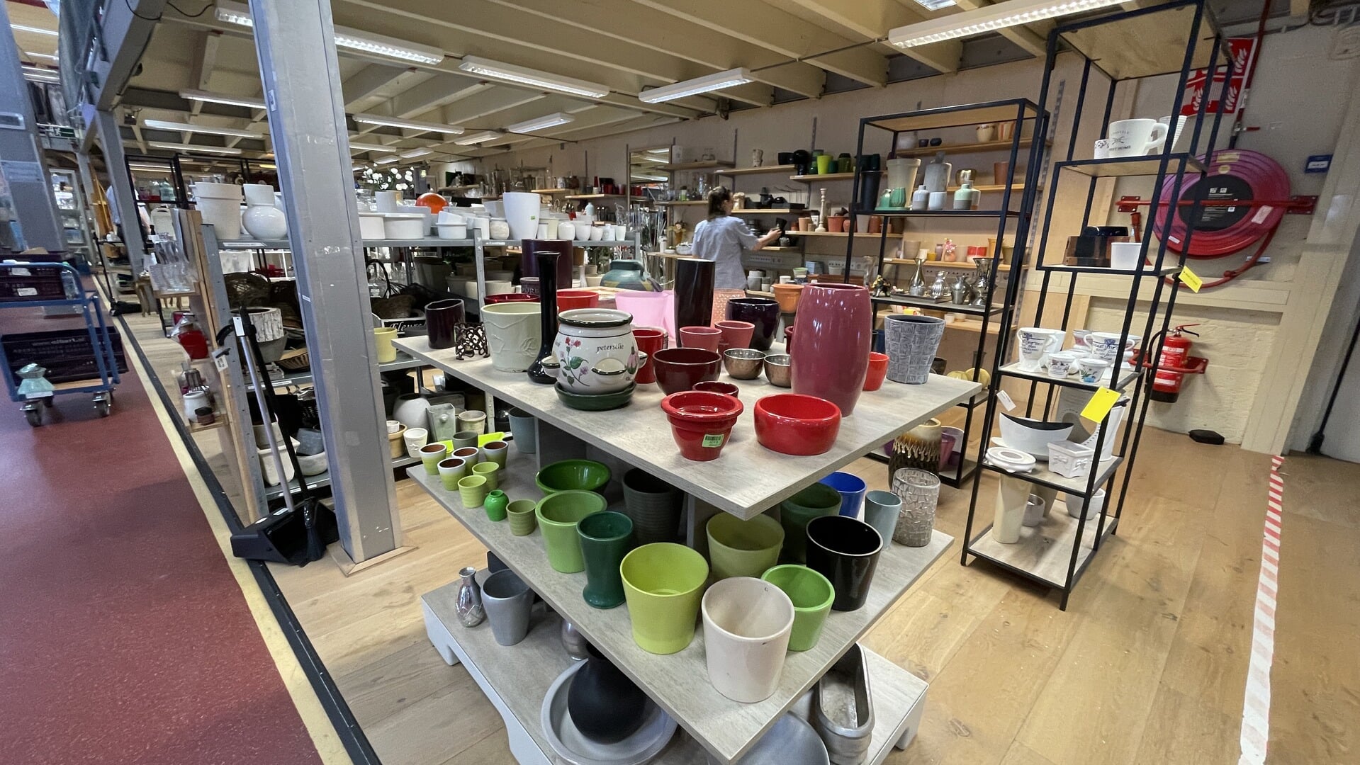 Woord en Daad opent kringloopwinkel in Dinteloord