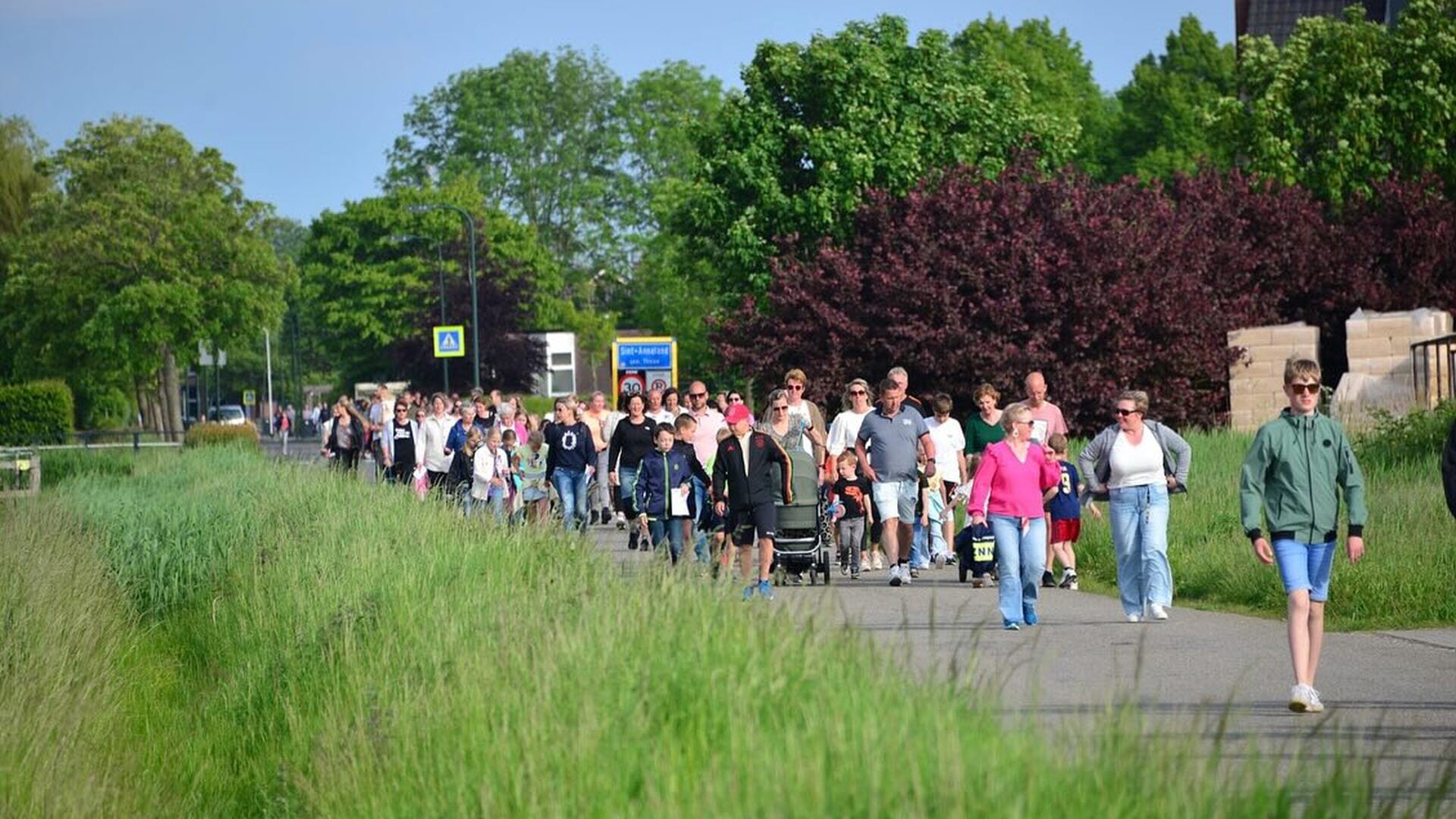 Sint-Annaland-maakt-zich-op-voor-zonnige-avondvierdaagse-van-WHS