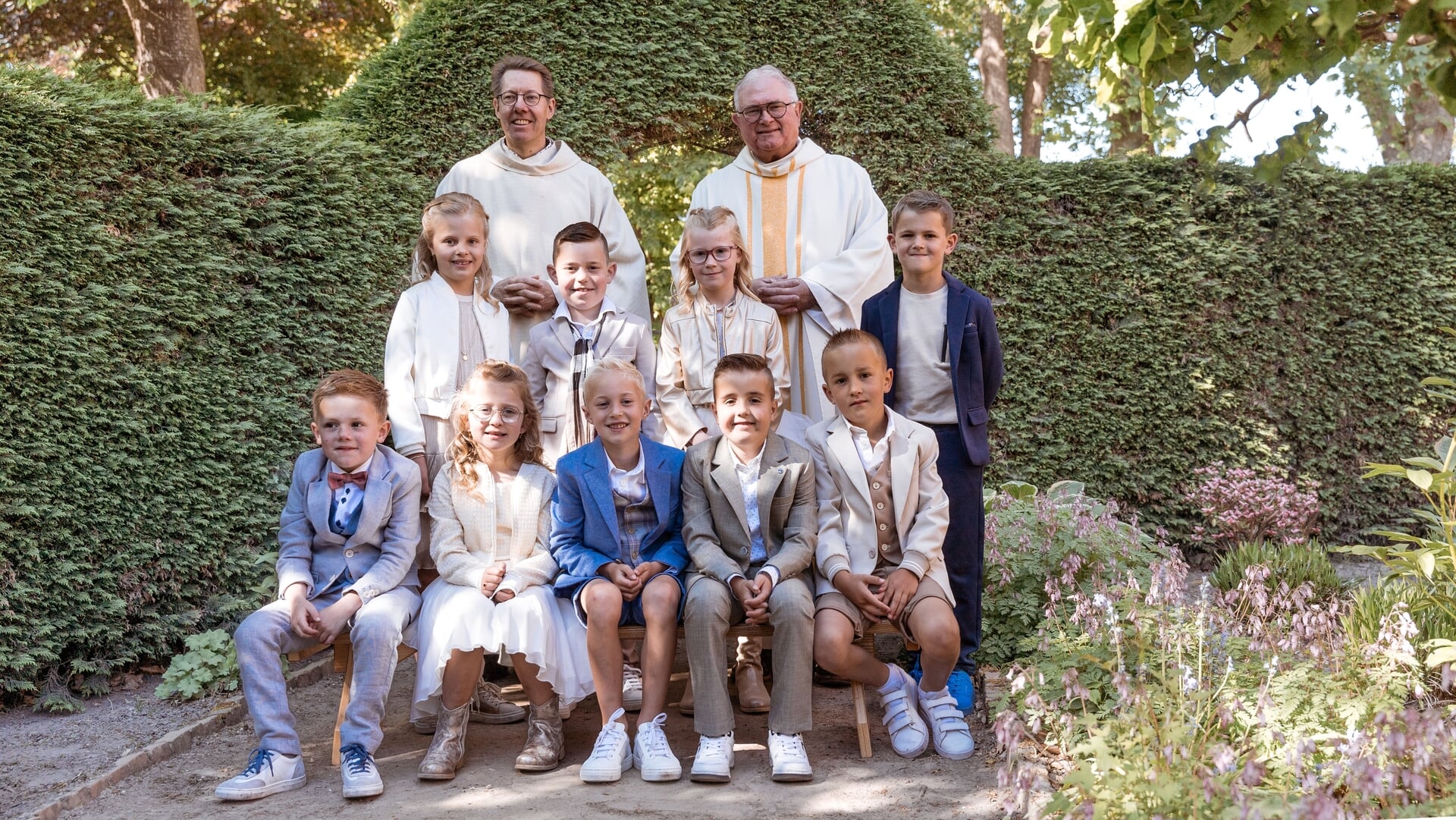 Trotse communicanten in Achtmaal