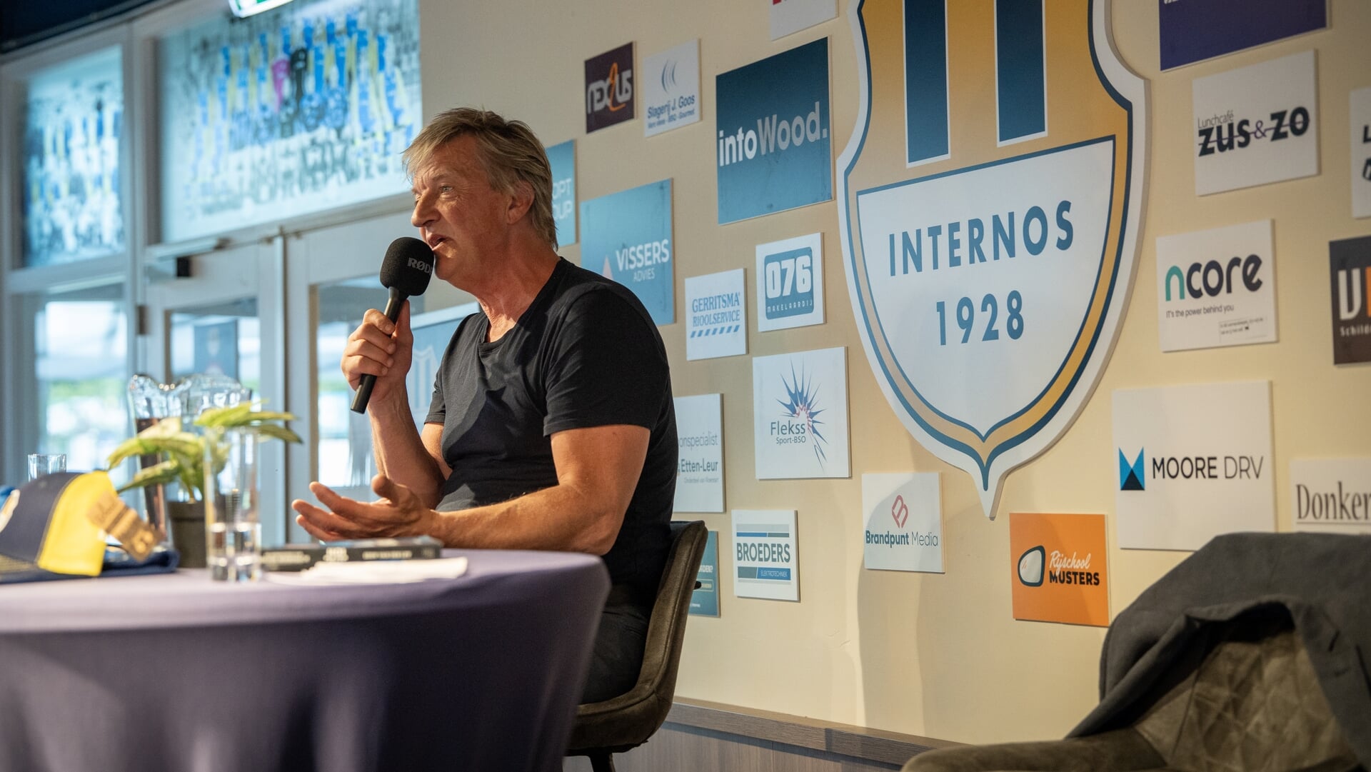 VV Internos Sportcafé: Bier, ballen en voetbalpraat