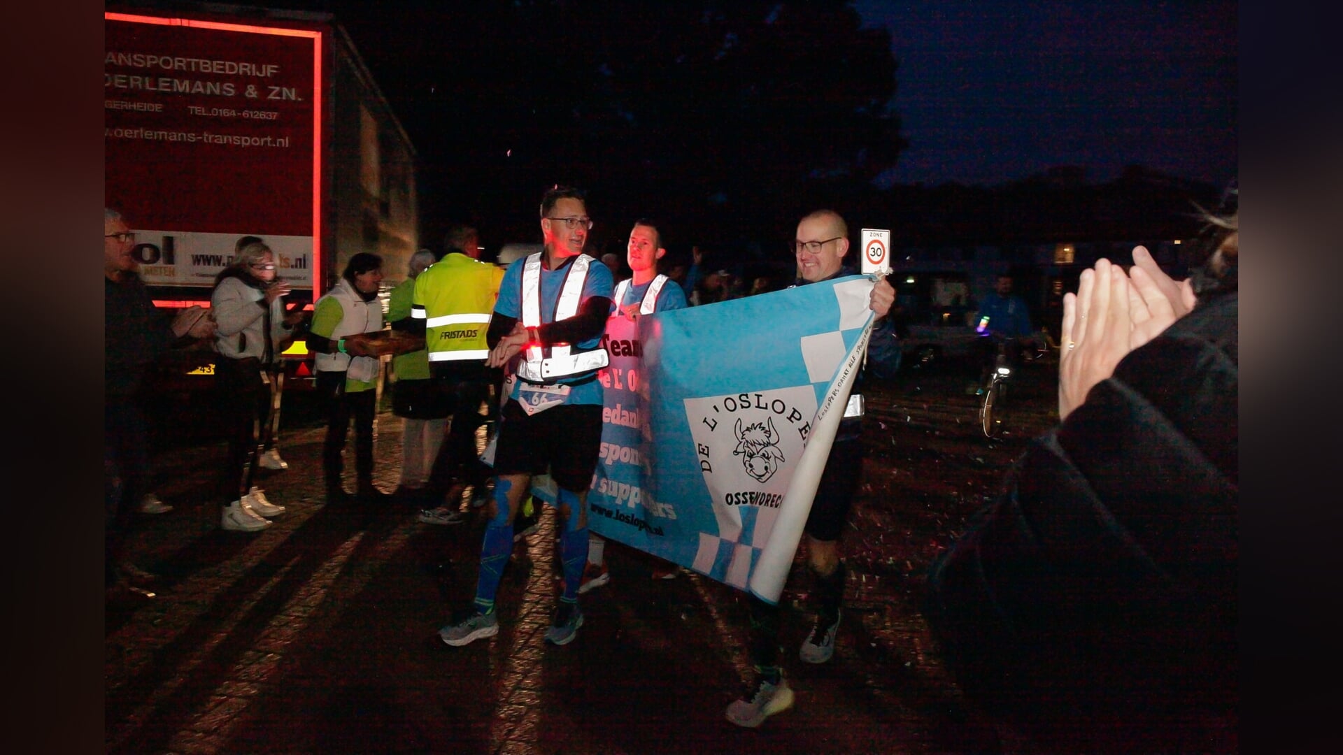 Kanjers van de Roparun: doorkomst vol emotie in Hoogerheide