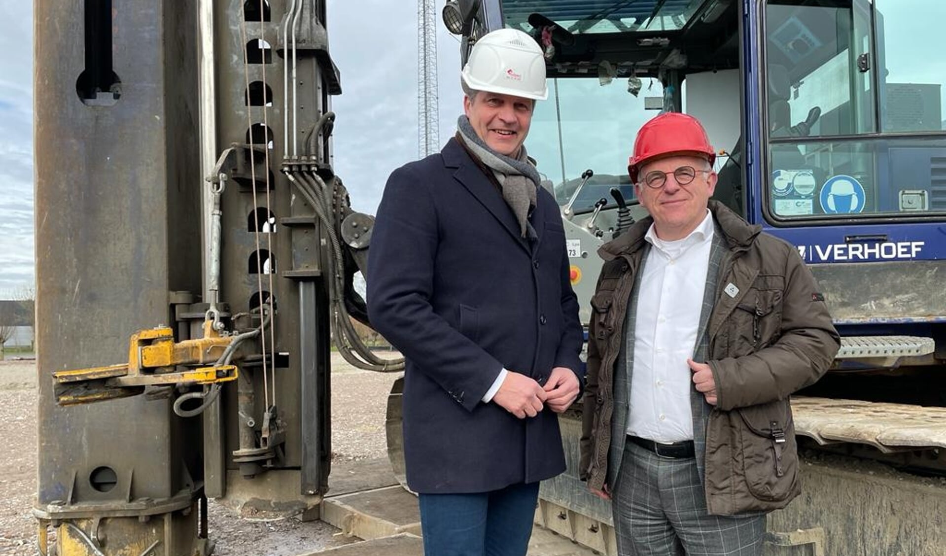 Gemeente Molenlanden slaat eerste paal van nieuwe werklocatie in Bleskensgraaf