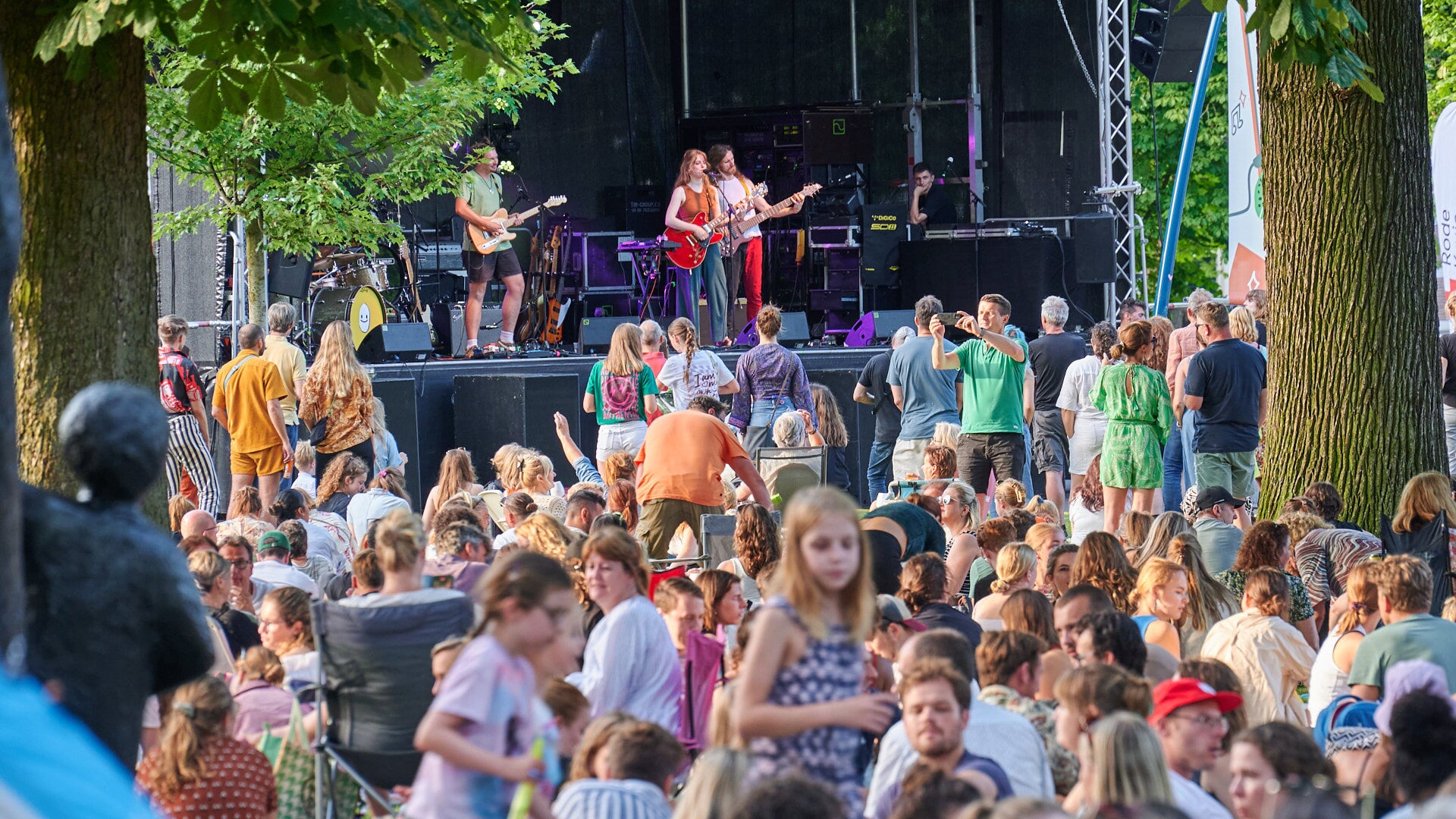 Brand Parkies gaat van start: Deze artiesten staan op het programma