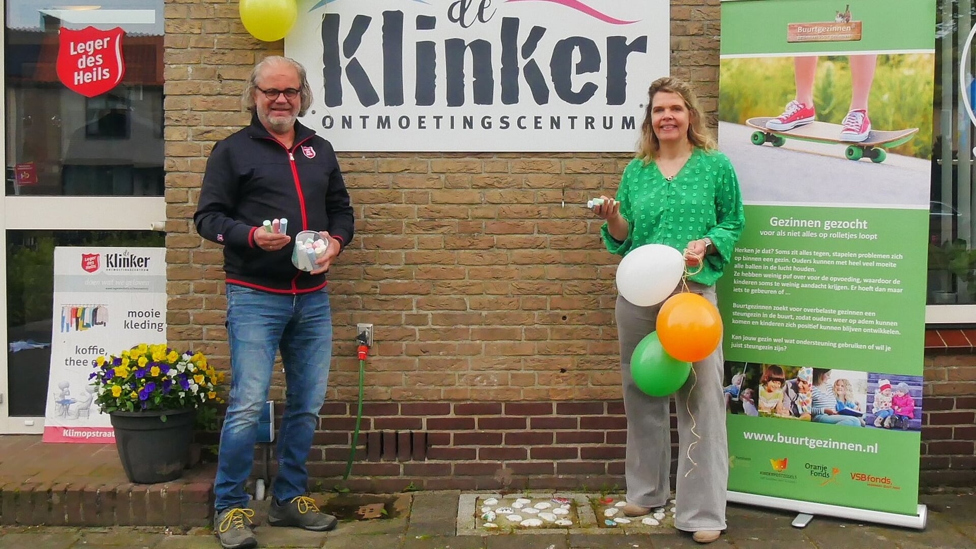 Stoepkrijten, schminken, ijs en ballonnenartiest bij De Klinker in Wezep
