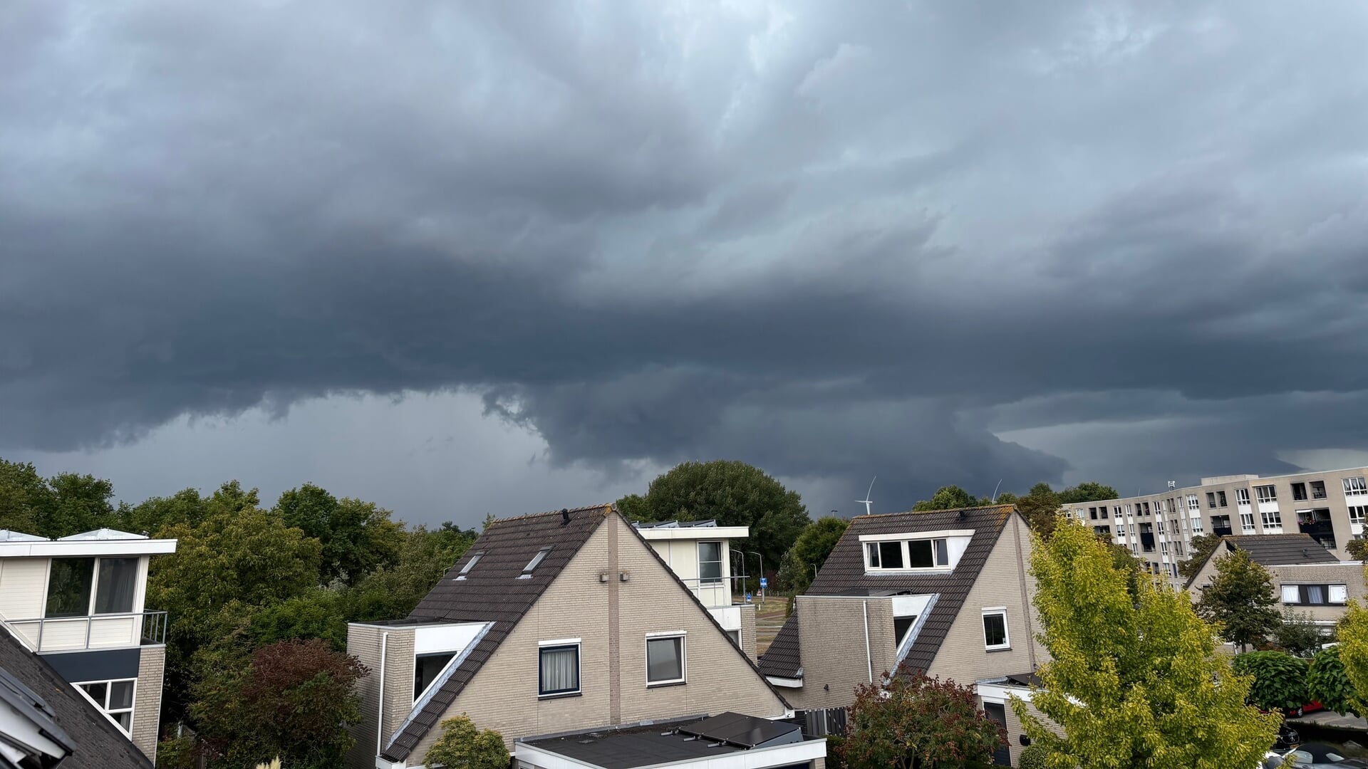 Weerbericht Breda: ‘Eerst een lokale bui, maar het weekend is zomers’