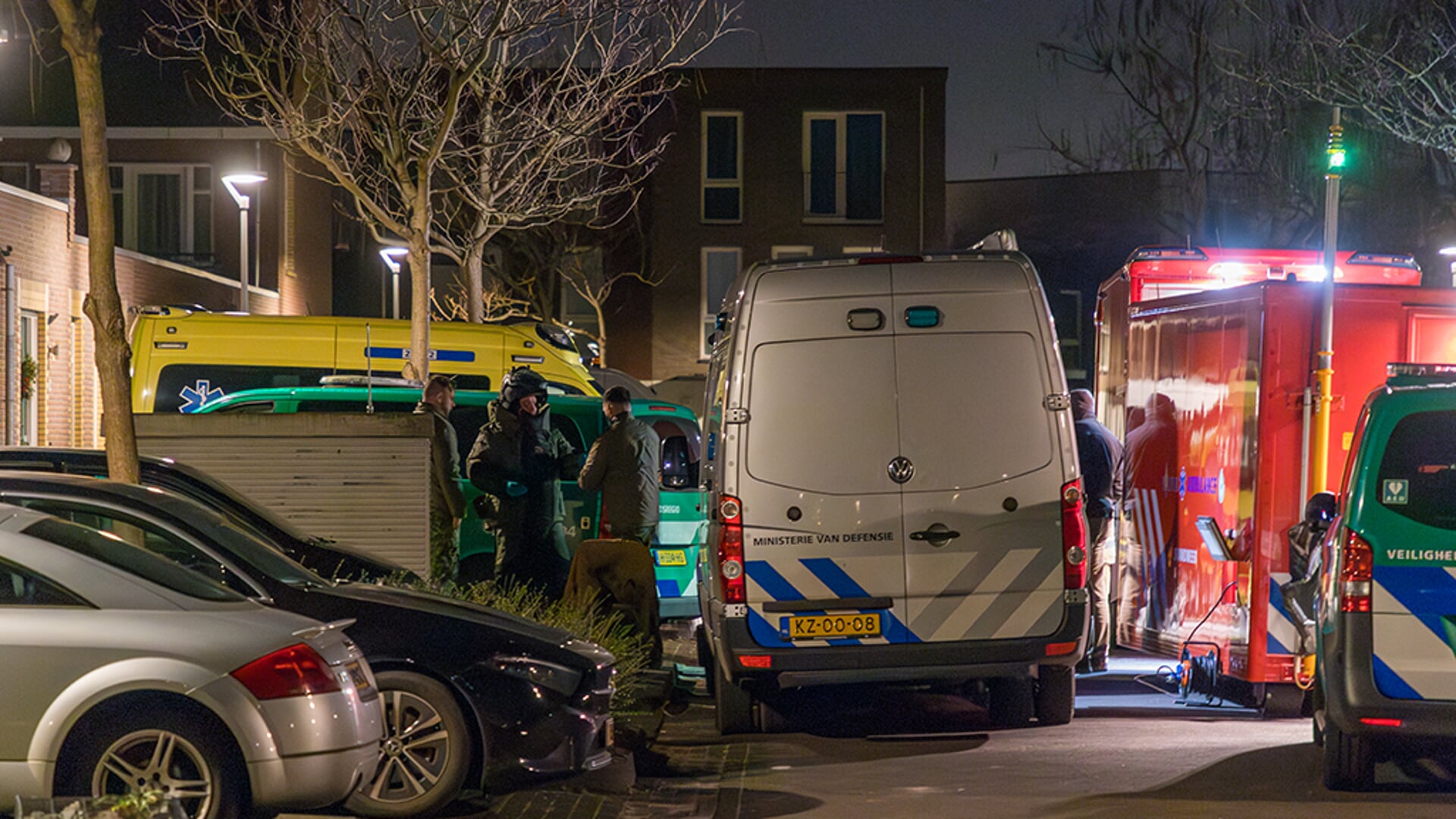 Hulpdiensten Rukken Massaal Uit Na Explosie In Poort - Almere DEZE WEEK ...