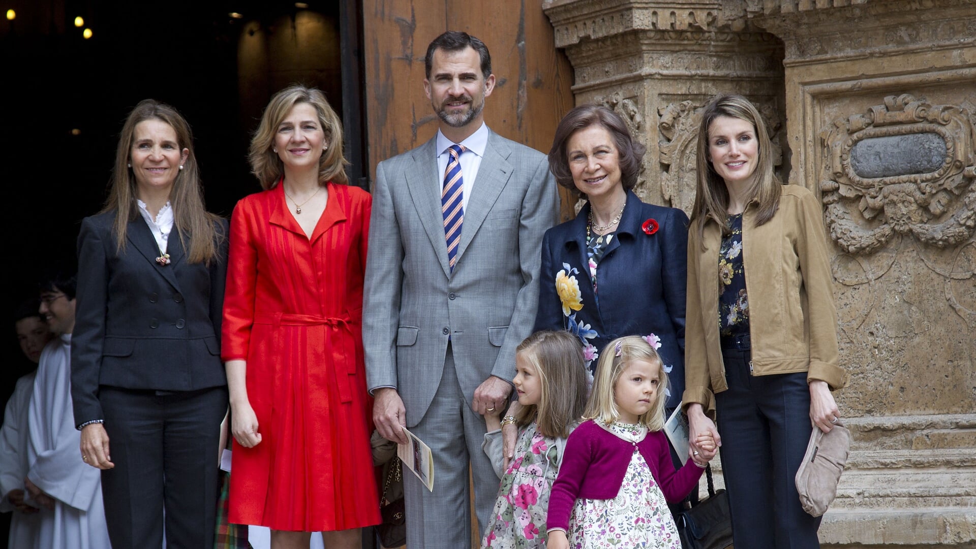 Jarige Spaanse prinses Cristina is weer terug aan het Spaanse hof. Wat is er allemaal gebeurd?