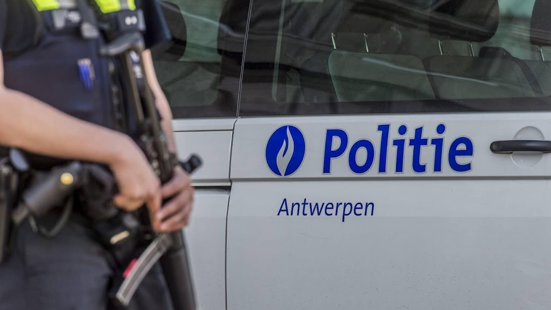 Dode en gewonden bij mesaanval in lijnbus in Antwerpen