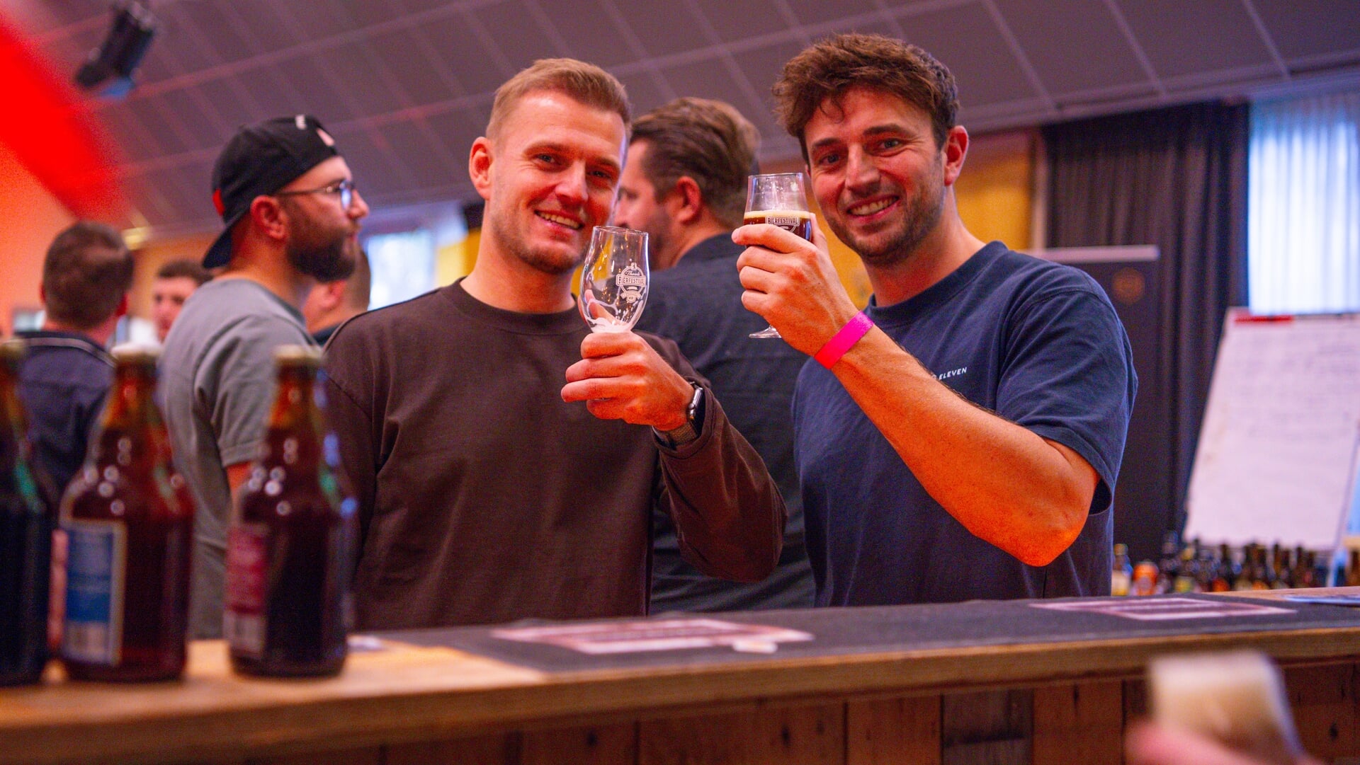 Geen-dierendag--maar-bierendag--Vijfde-Thools-bierfestival-opnieuw-een-succes-