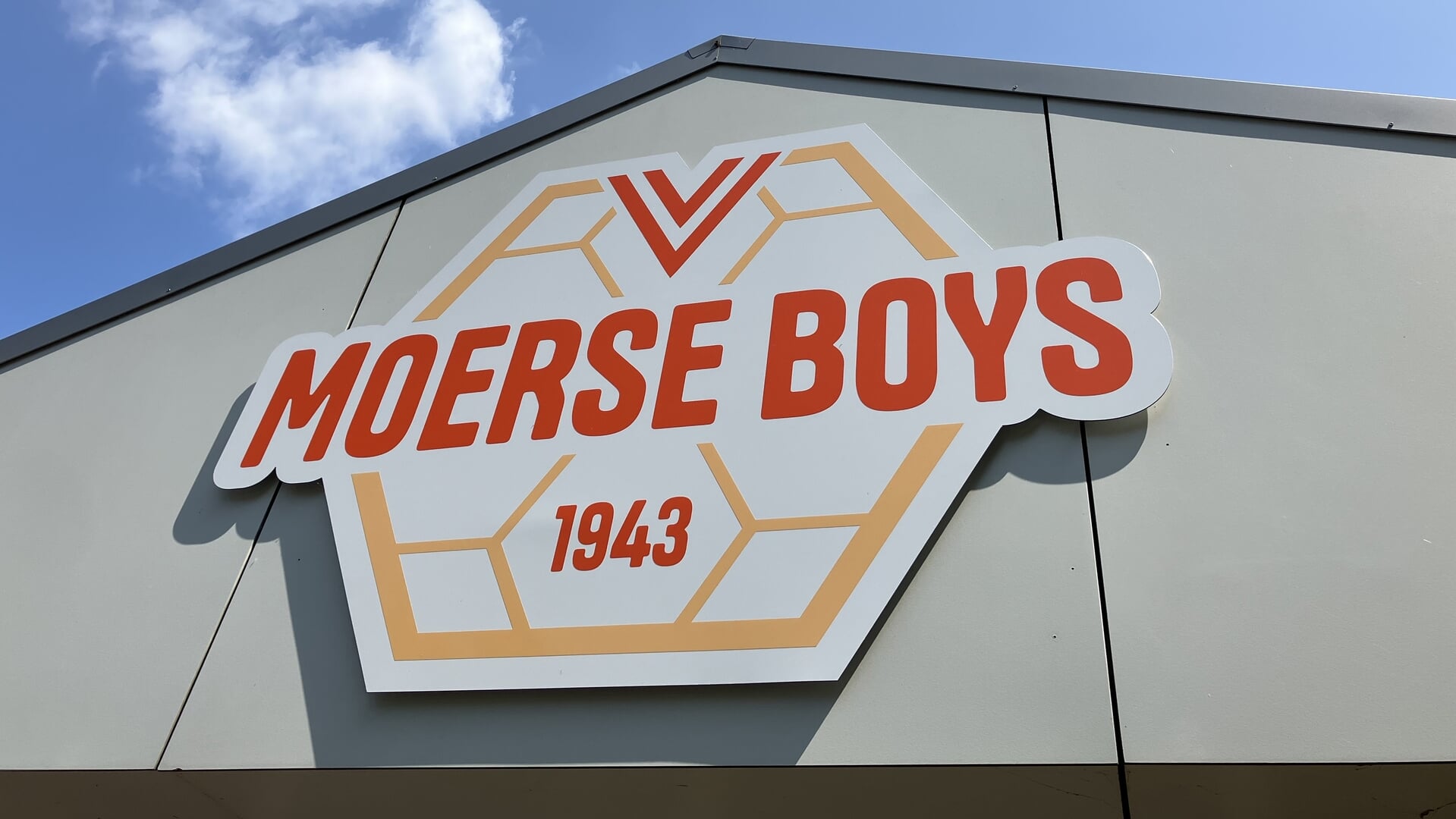 Moerse Boys pakt eerste driepunter in Hoeven