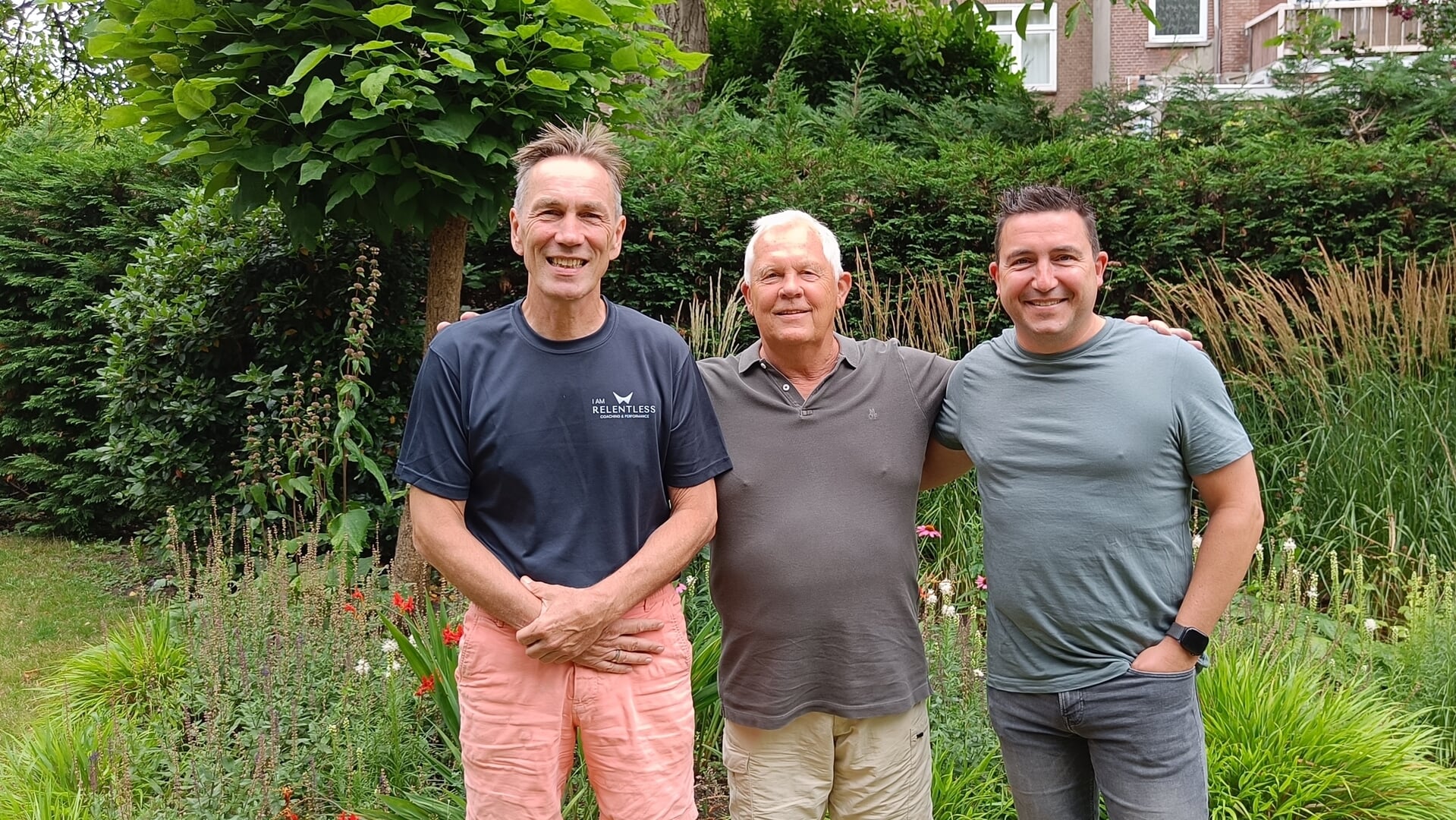 Egbert, Paul en Bert organiseren een kroegentocht voor mannen met kanker