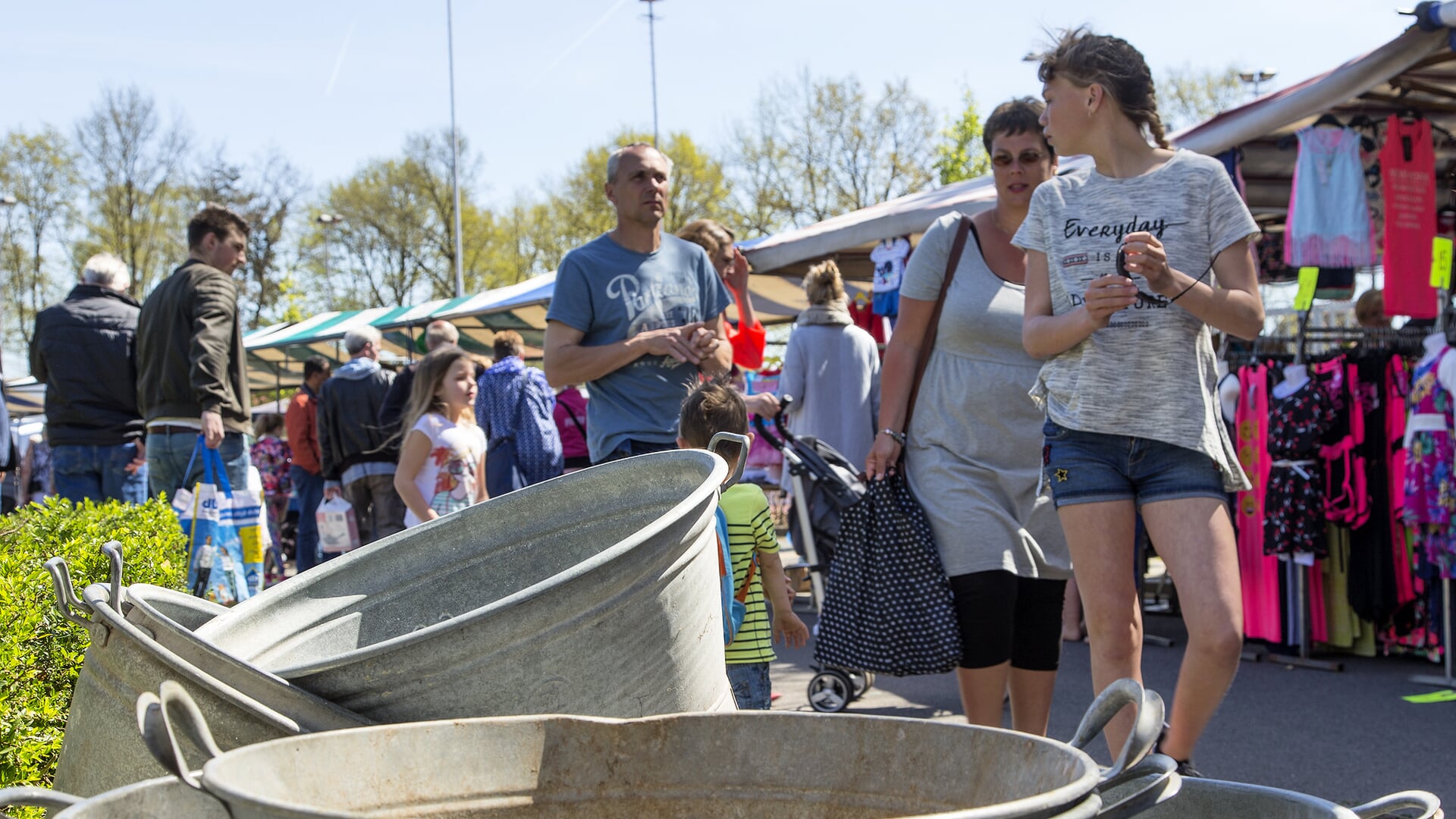 Grote belangstelling voor Hemelvaartsmarkt ’t Harde