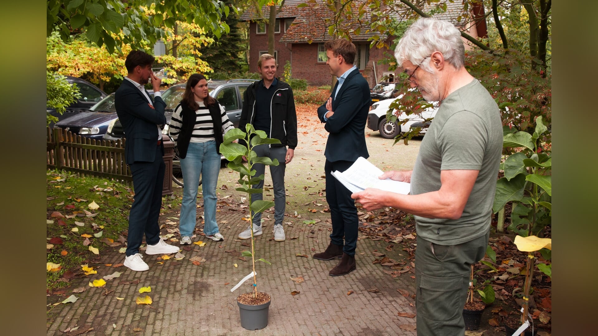 Ossendrecht magnoliadorp verrijkt met nog meer magnolia’s en magnoliaroute