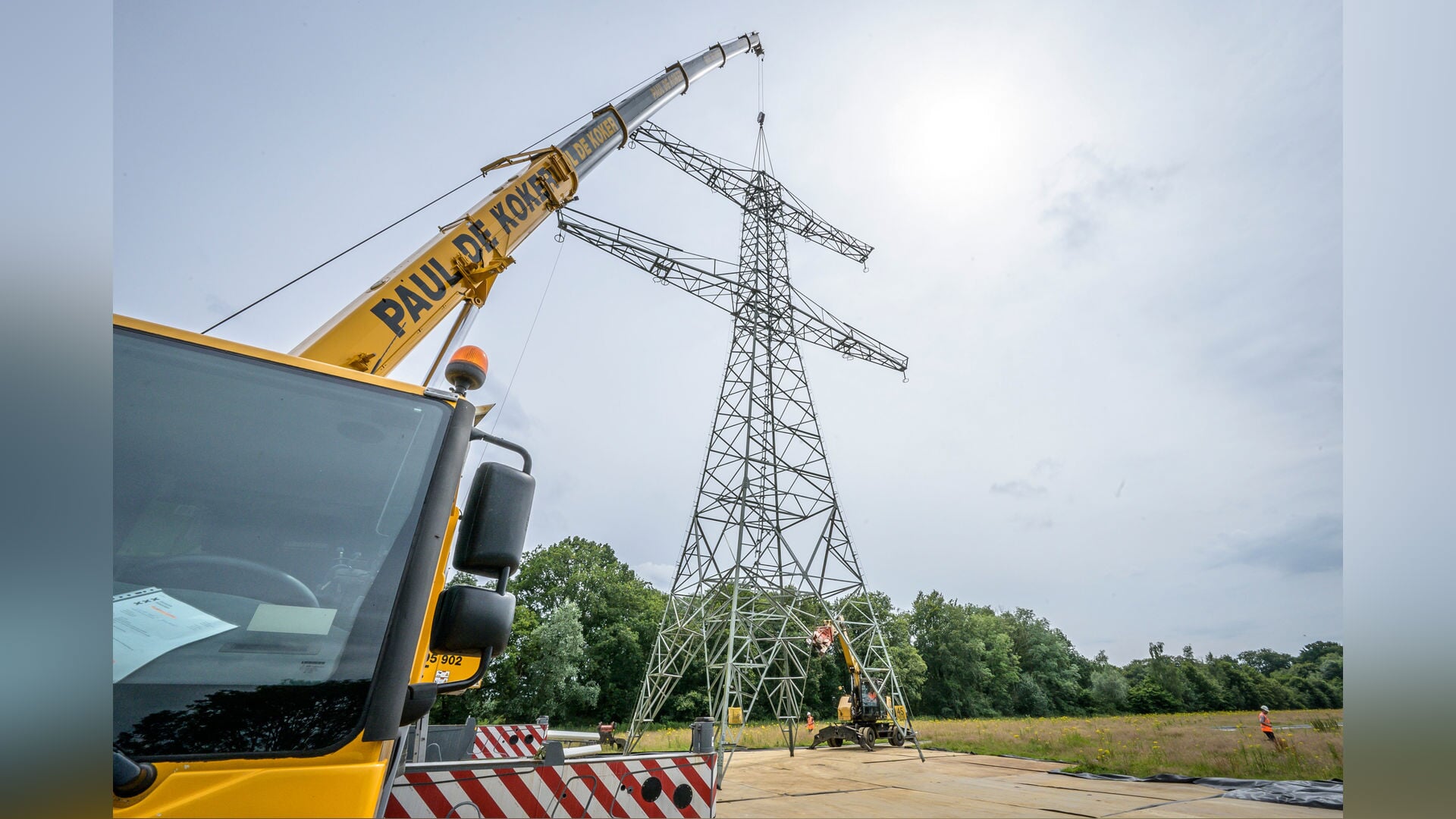 Honderd hoogspanningsmasten verdwijnen tussen Borssele en Rilland