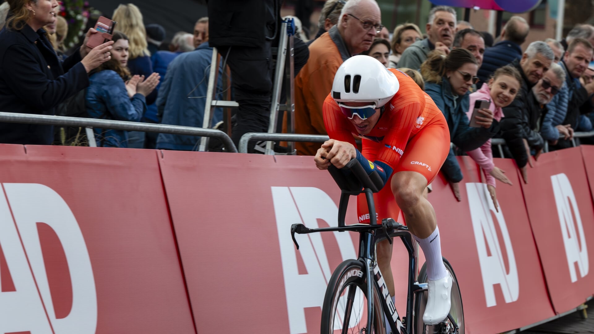 Spannende tweede etappe Tour of Holland in Etten-Leur