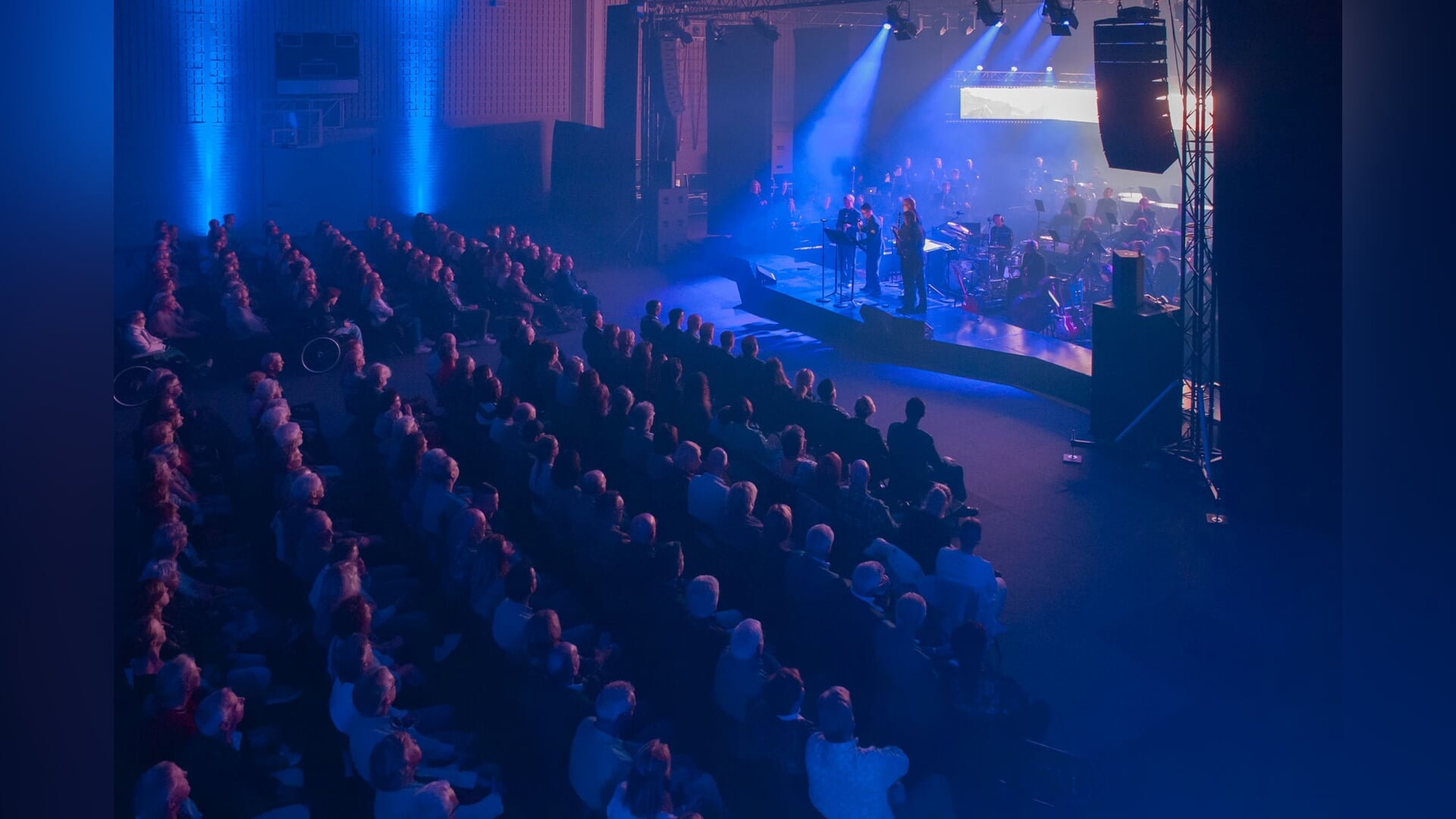 Orkest Koninklijke Luchtmacht speelt voor volle zaal in Hoogerheide