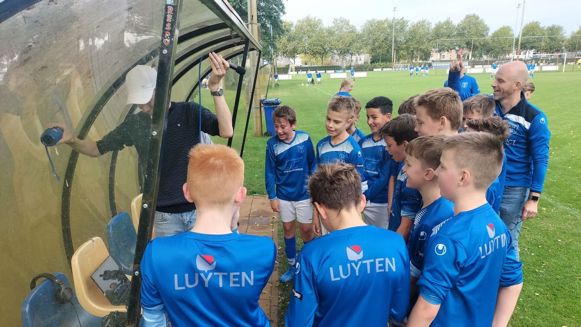 DSE-jeugdteam lanceert eigen clublied