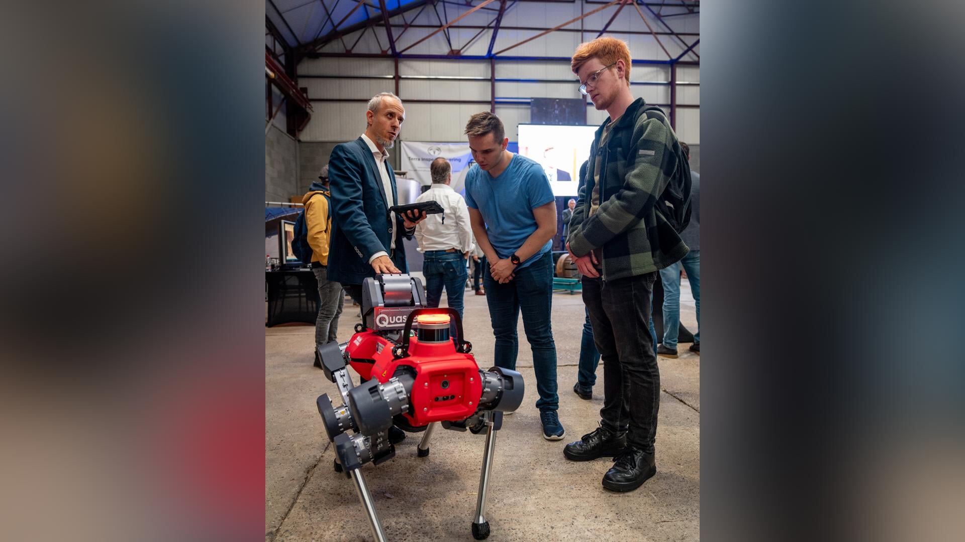 Robotica in Vlissingen: ruim dertig bedrijven tonen hoe slimme technologie werk makkelijker maakt