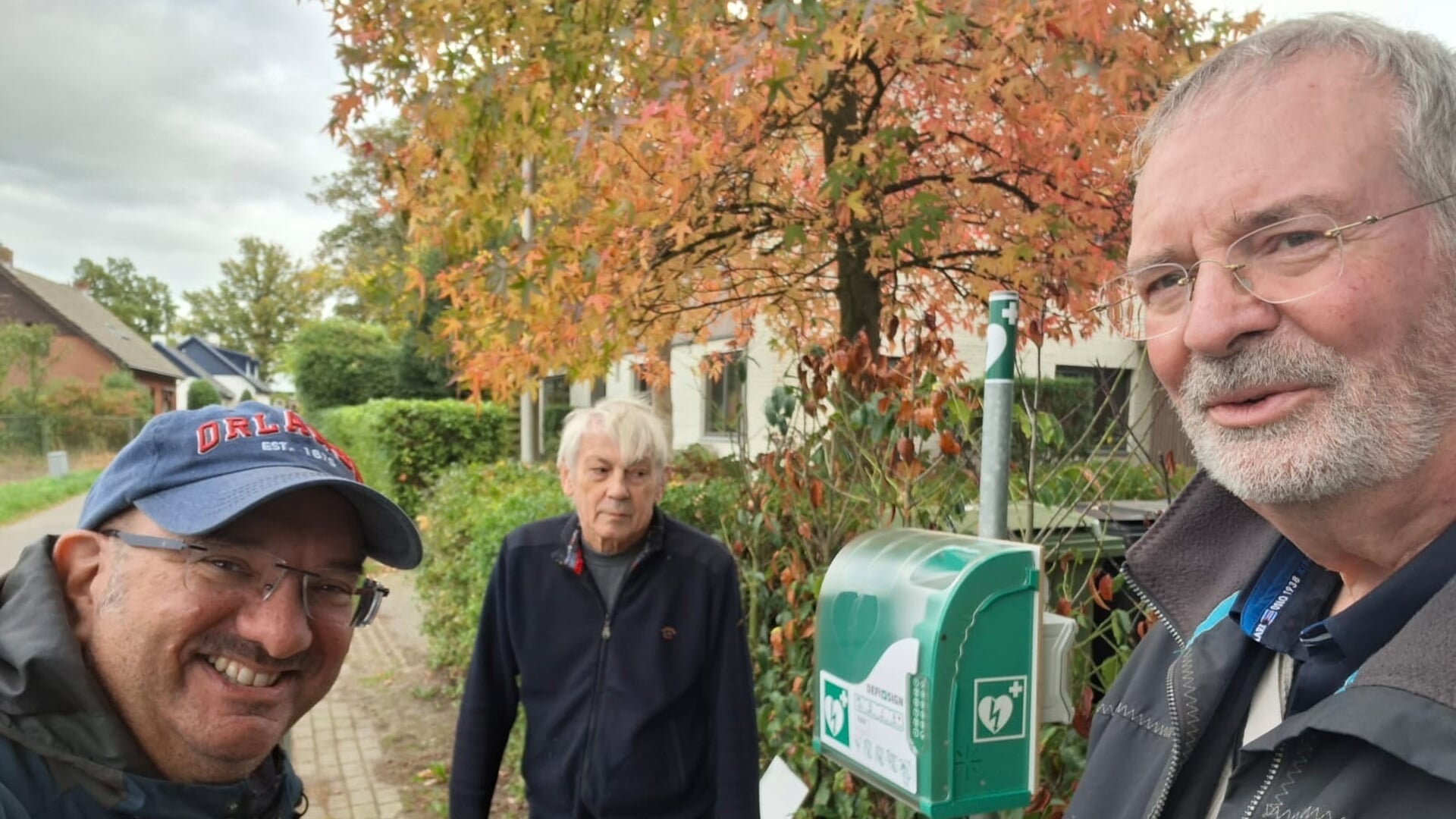 ‘Witte vlek’ weggewerkt: AED geplaatst in gehucht Spinolaberg