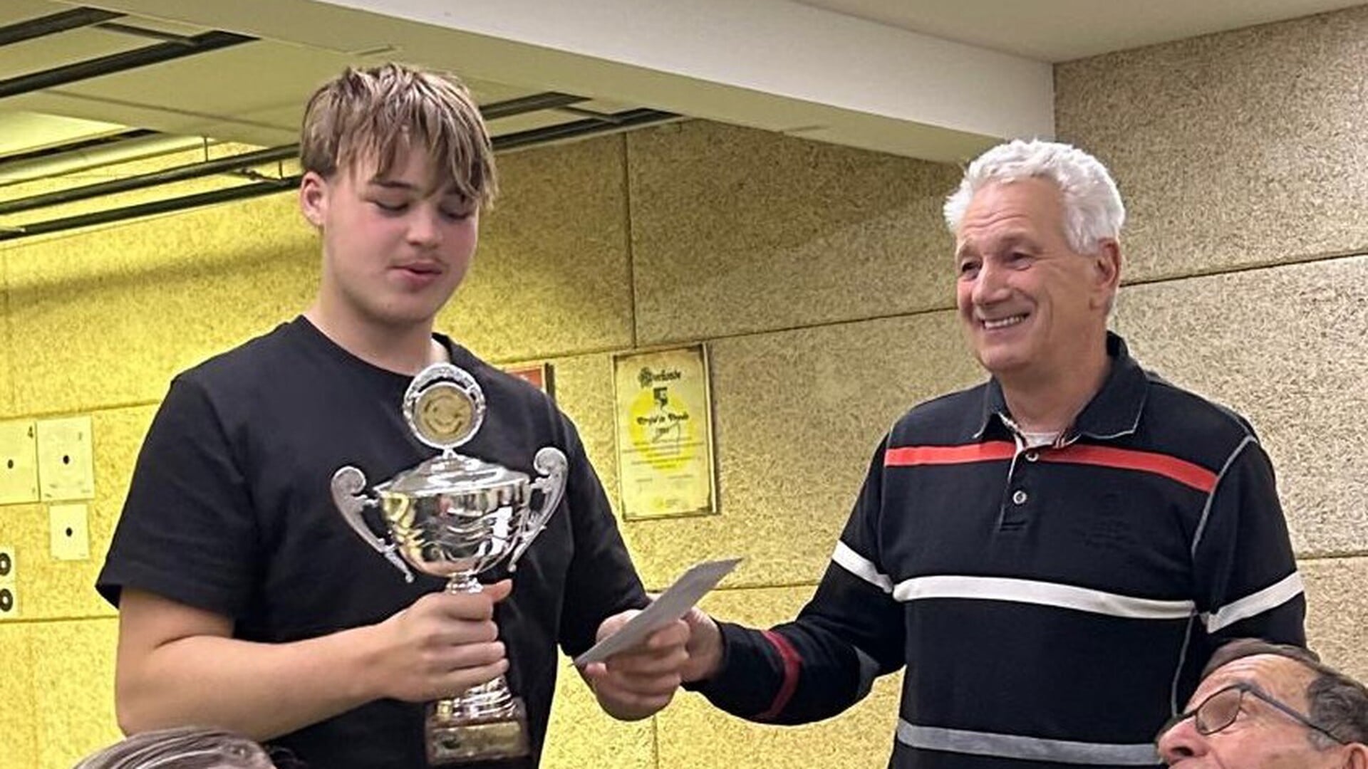 Kwartjesbokaal gaat dit jaar naar de jongste schutter Kas Langeweg