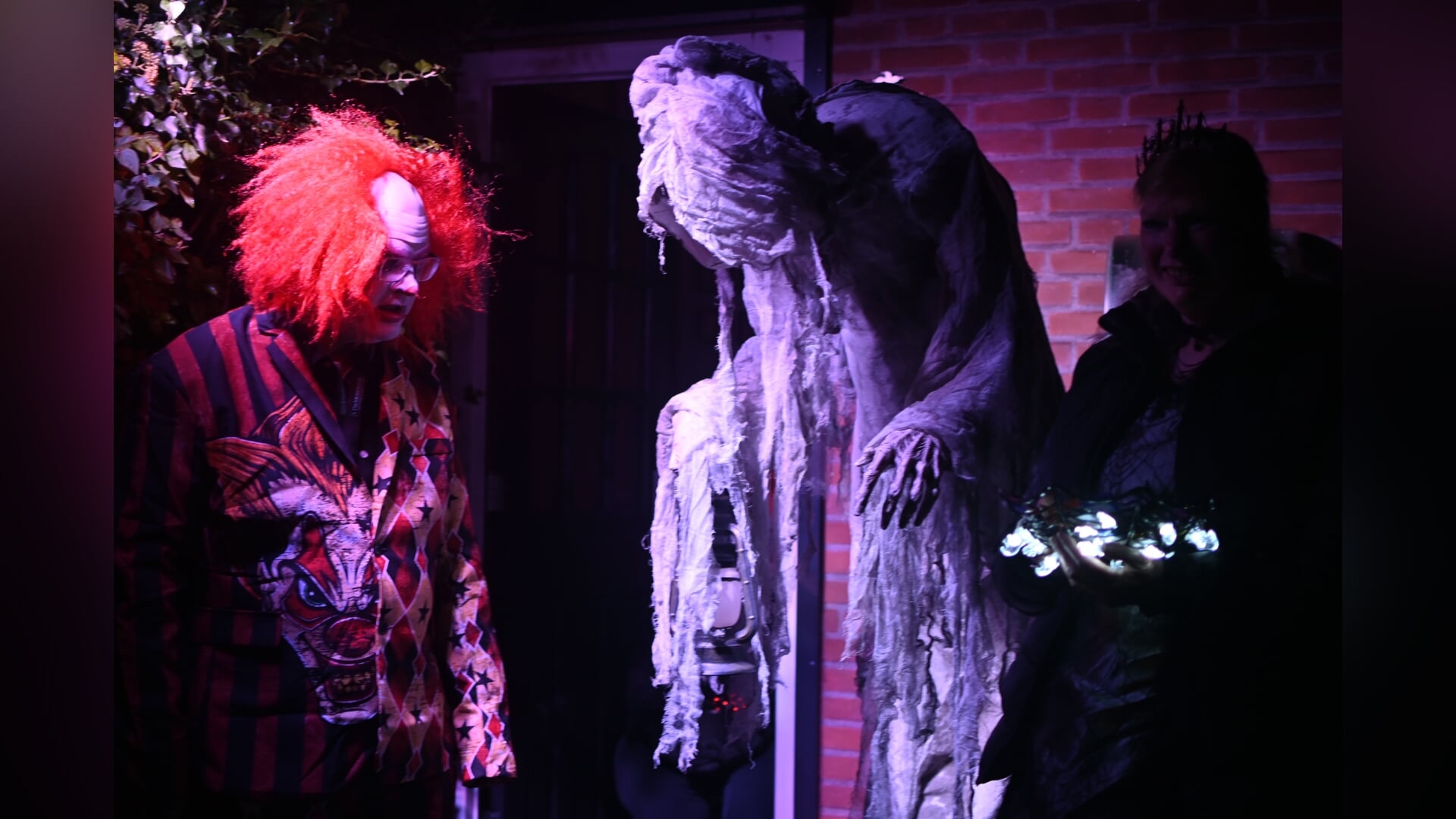 Honderden deelnemers griezelen bij derde Halloween Experience in Tolberg