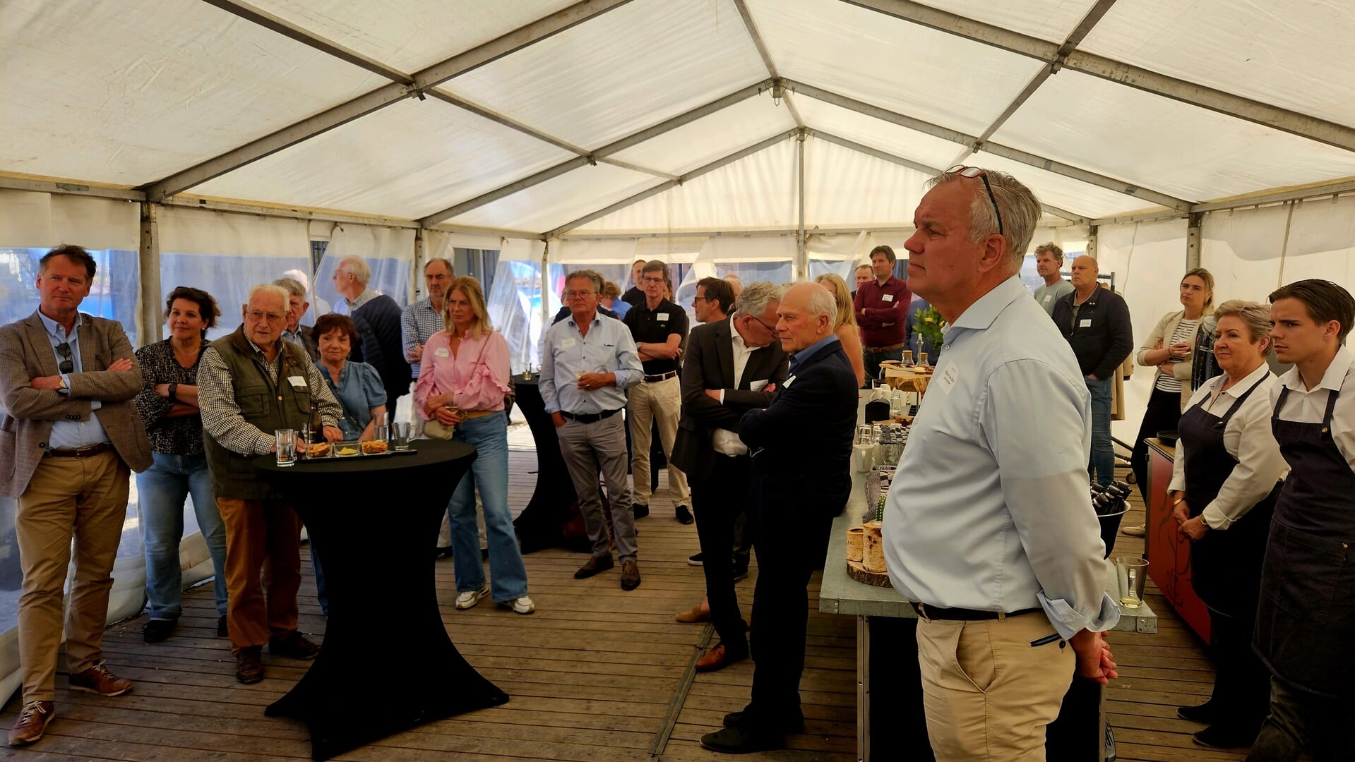 Ondernemers bezoeken Maarssenbroekse nieuwbouwwijk Haagstede