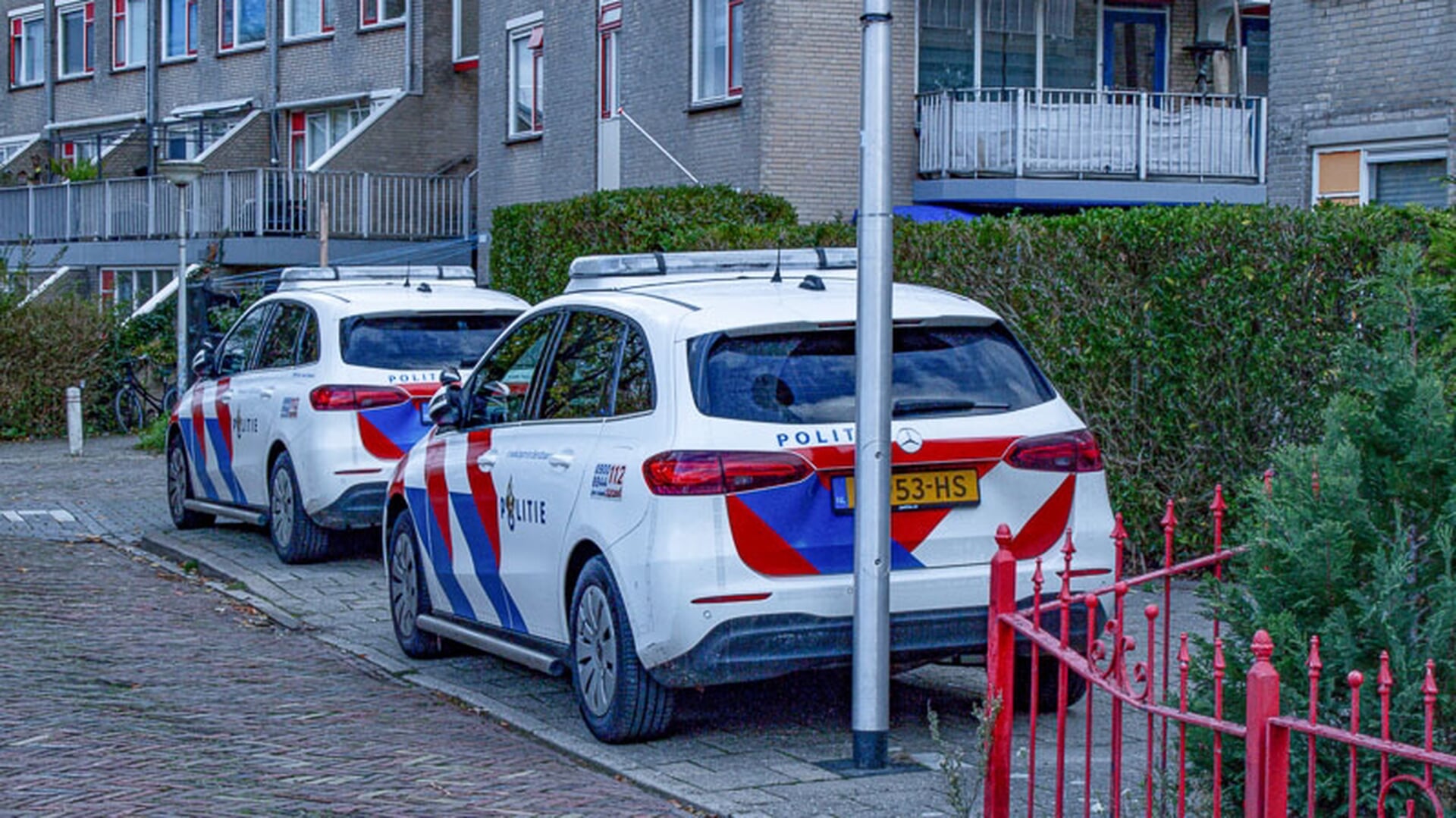 Politie valt woning aan Infanteriestraat binnen: Mogelijk verband met vuurwerk