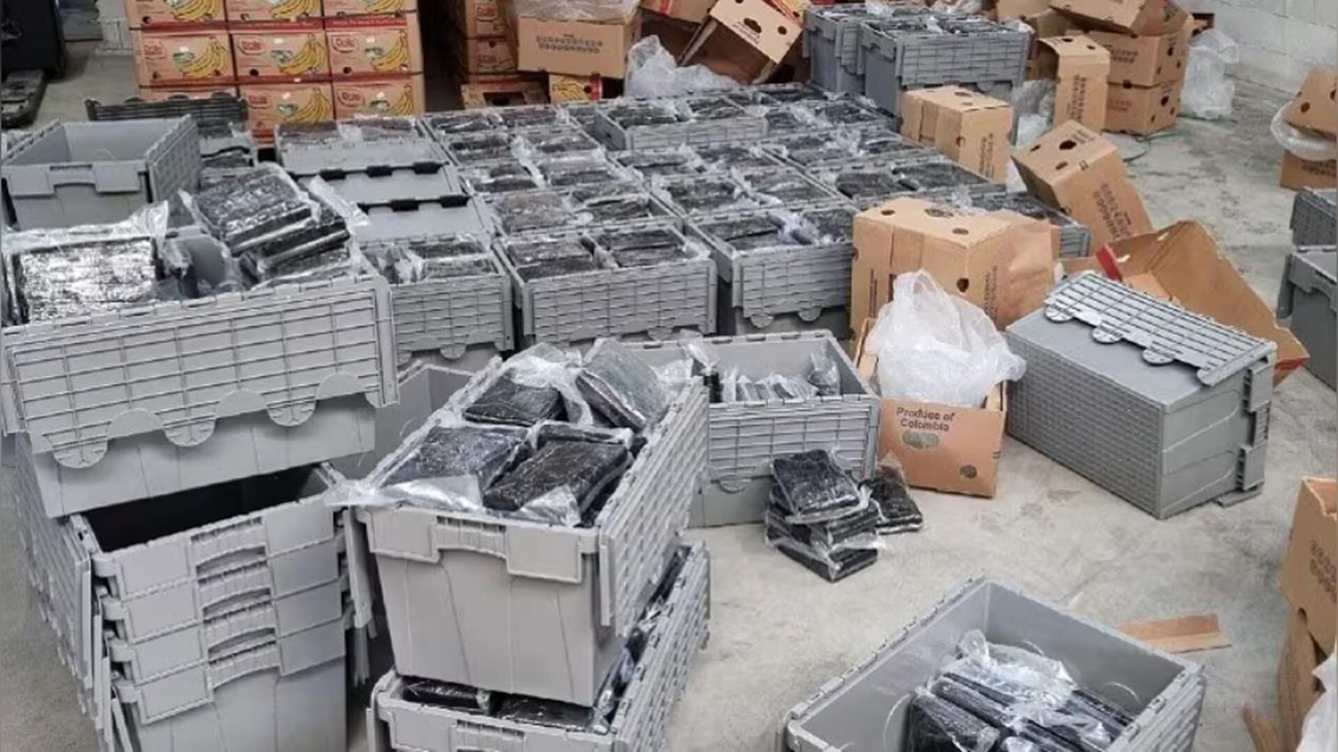 Roosendaler aangehouden bij mega cocaïnevondst van 3300 kilo cocaïne in Standdaarbuiten