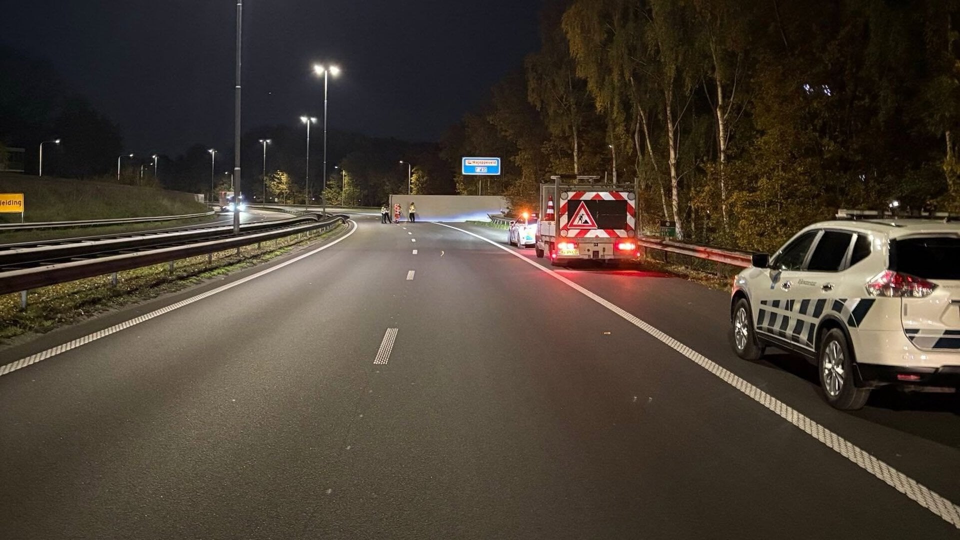 A58 hele ochtend dicht richting Breda door gekantelde vrachtwagen