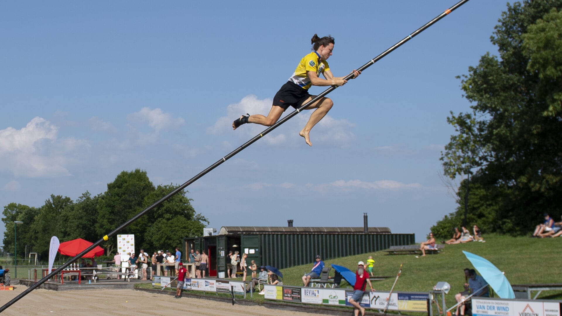 Polsstokverspringers maken zich op voor Tweekamp | Al het nieuws uit ...