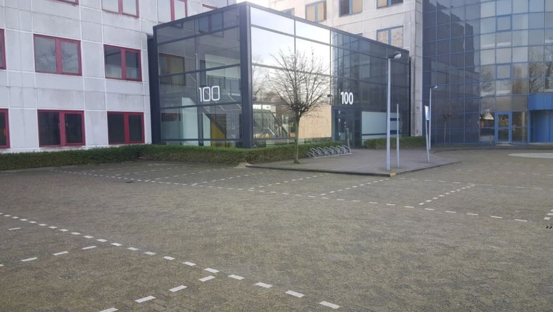 Onderzoek naar brand in slooppand op Planetenbaan in Maarssenbroek