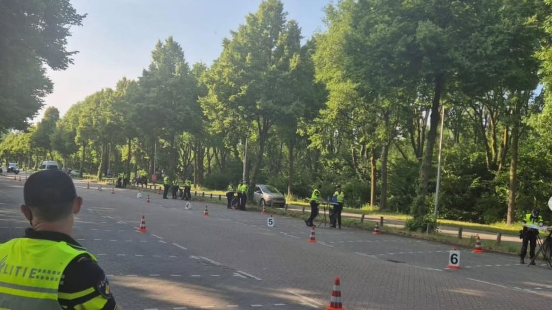 Tientallen bekeuringen en twee aanhoudingen bij grote politiecontrole tussen Maarssen en Zuilen