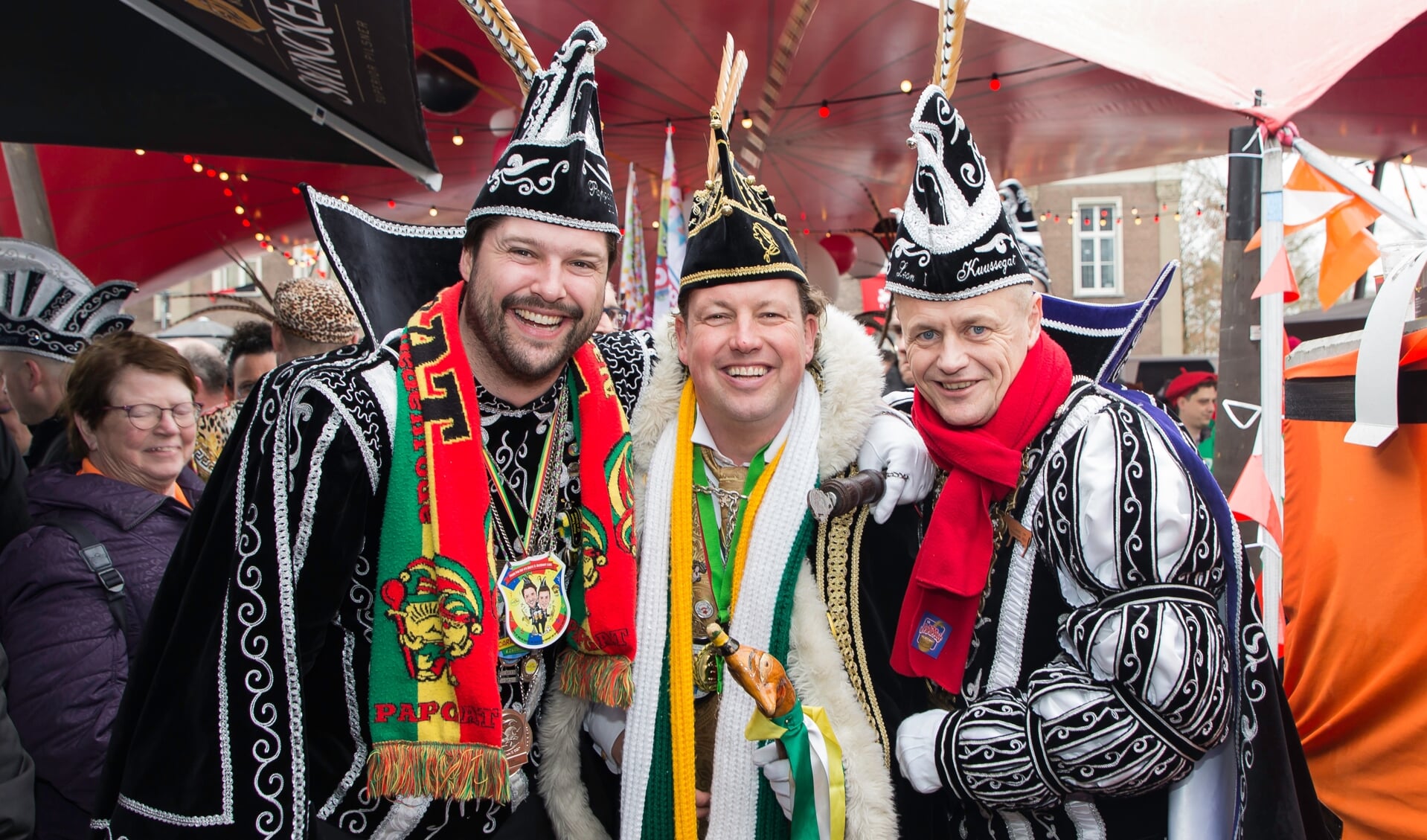 Carnaval wordt in dorpskernen op verschillende manieren gevierd - Al ...