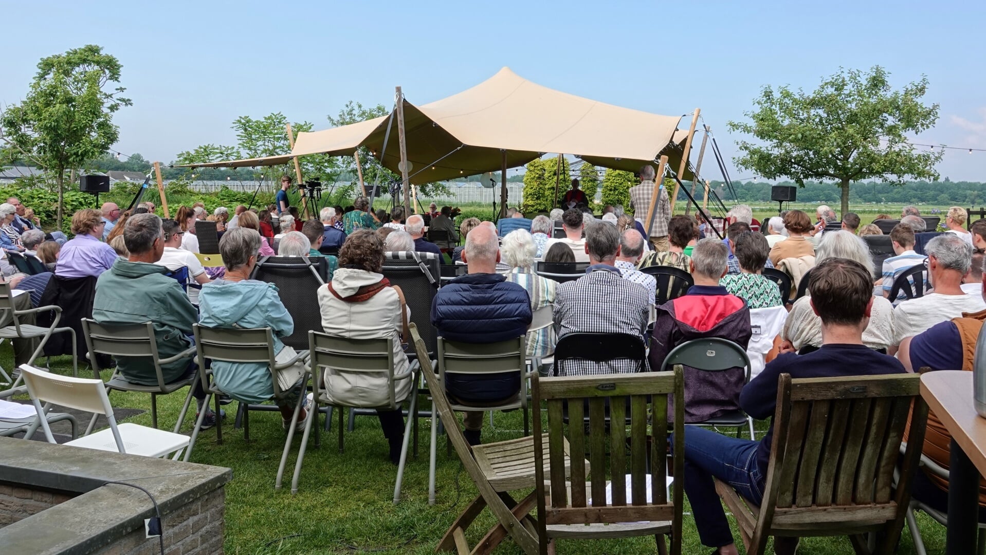 De Ark Hendrik Ido Ambacht Kerkdienst Volgen Openluchtdienst Pinksteren wijkgemeente De Ark | Hét nieuws- en