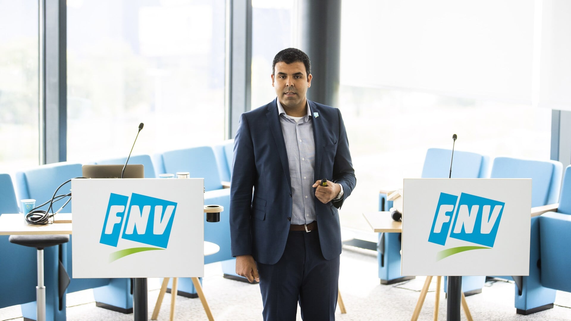 FNV wil met schone lei verder: zowel Elzinga als Boufangacha kan geen voorzitter worden