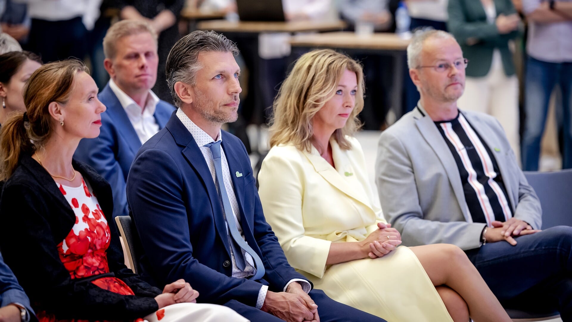 VVD doet beroep op oud-Kamerleden om lege stoelen in kabinet te vullen
