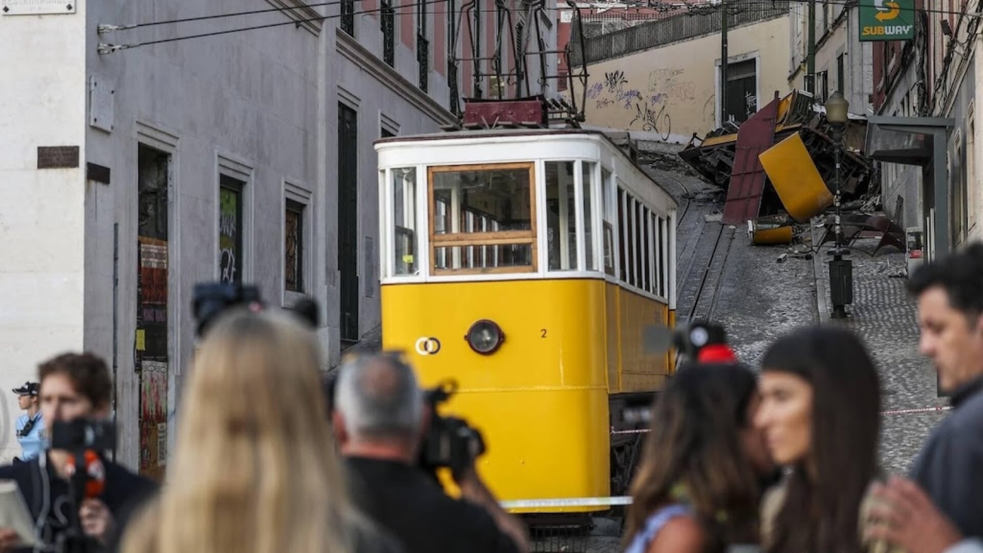 Doodgewaand slachtoffer kabeltramongeluk Lissabon leeft nog